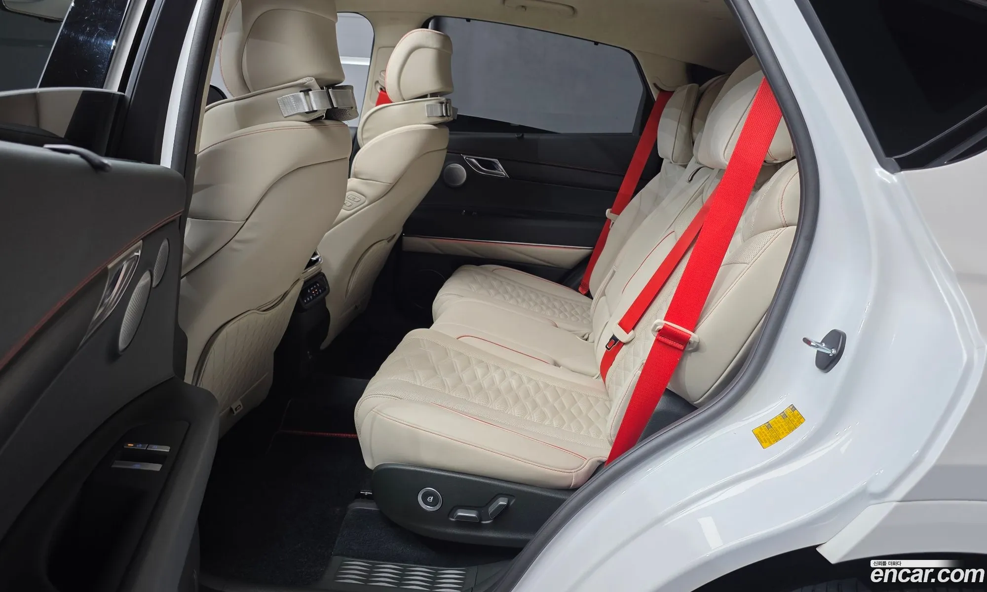 Genesis GV80 Coupe 2024 KMTHF61CDRU215518 — 3