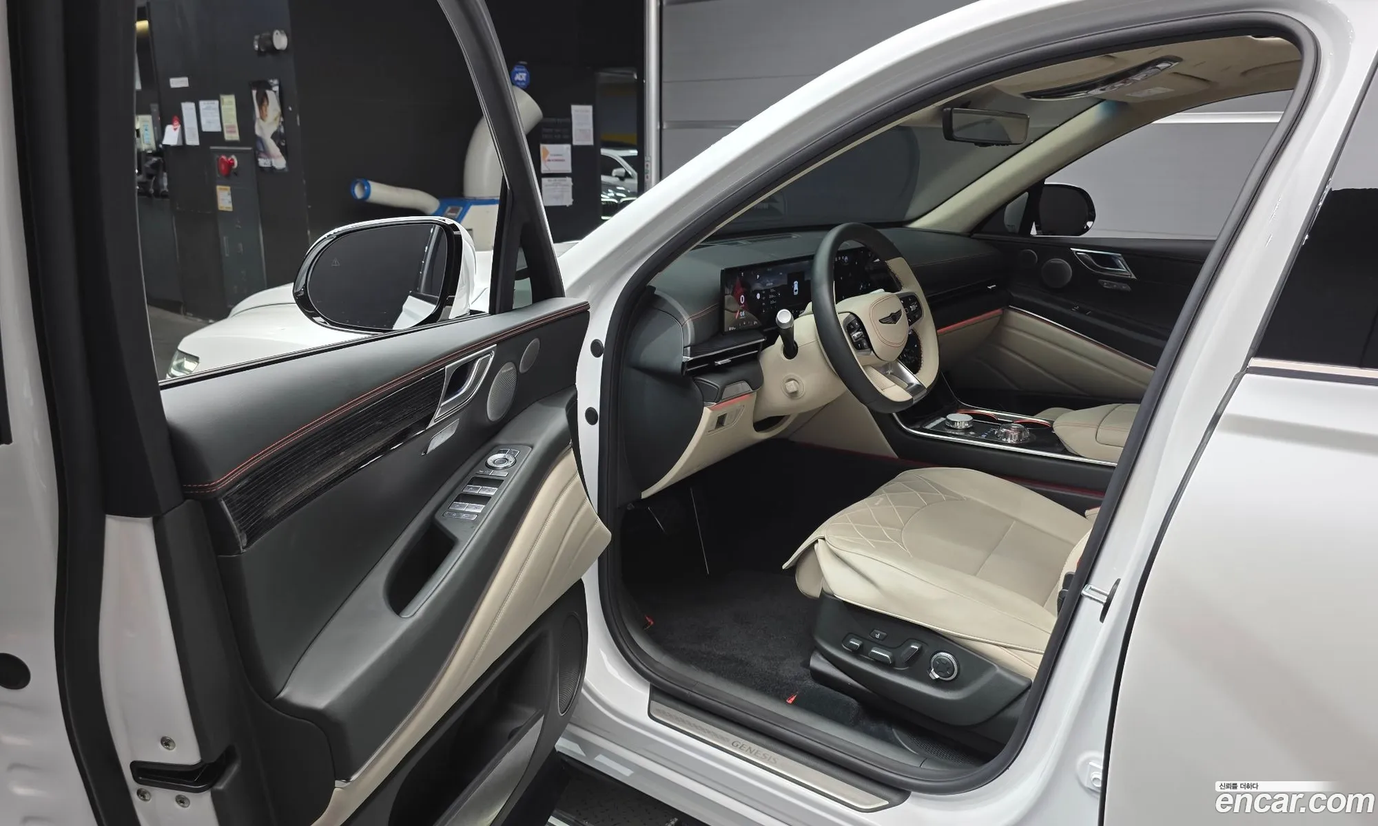 Genesis GV80 Coupe 2024 KMTHF61CDRU215518 — 10