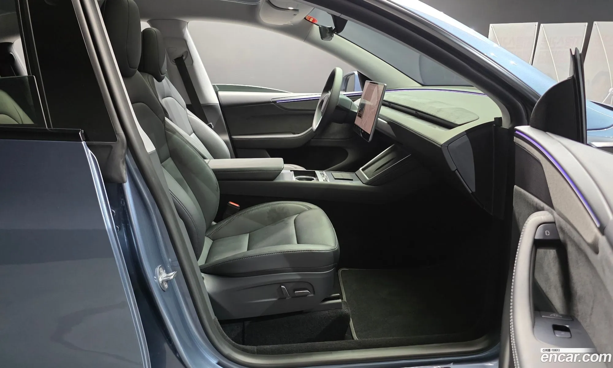 Tesla Model Y 2025 LRWYGCEK1SC055579 — 23