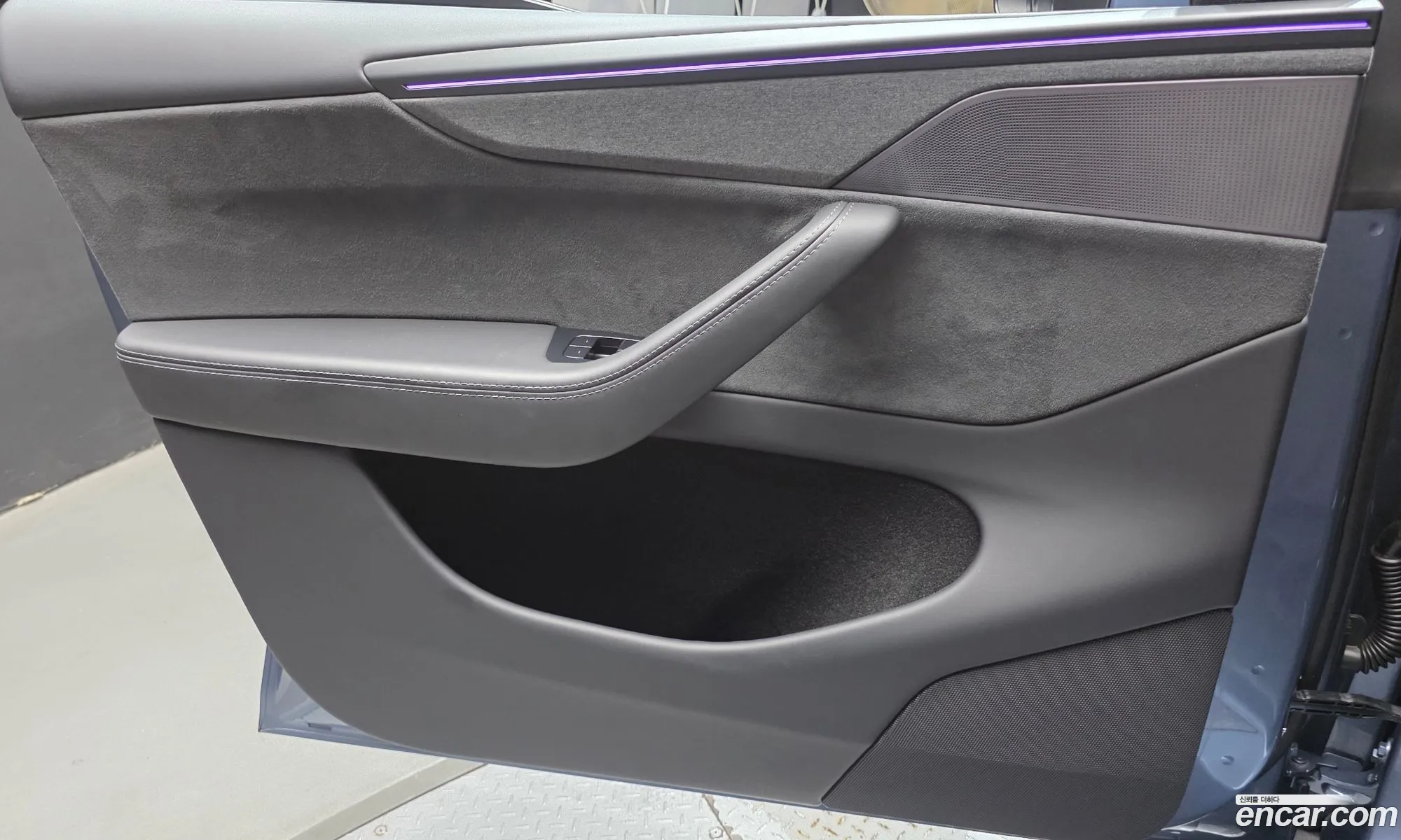 Tesla Model Y 2025 LRWYGCEK1SC055579 — 2