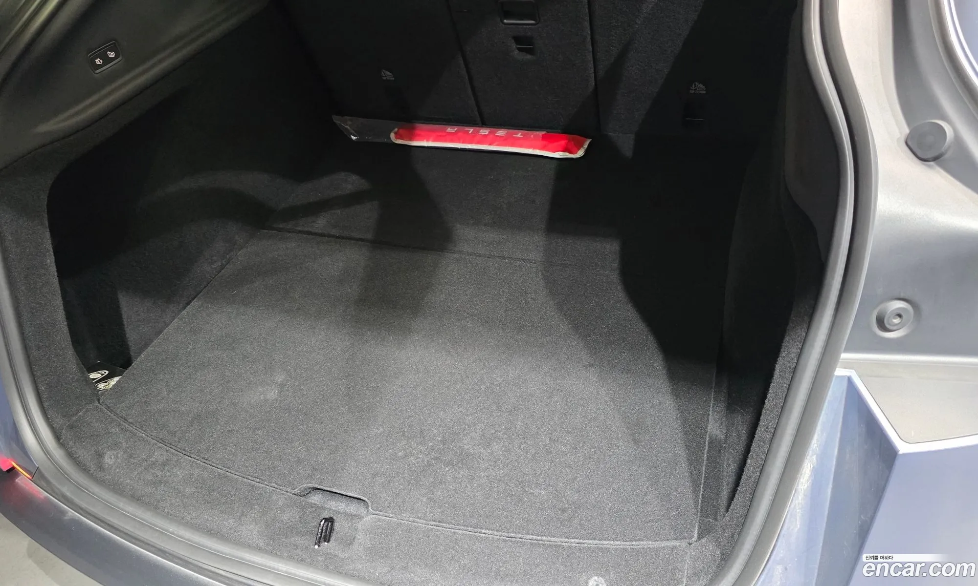 Tesla Model Y 2025 LRWYGCEK1SC055579 — 19