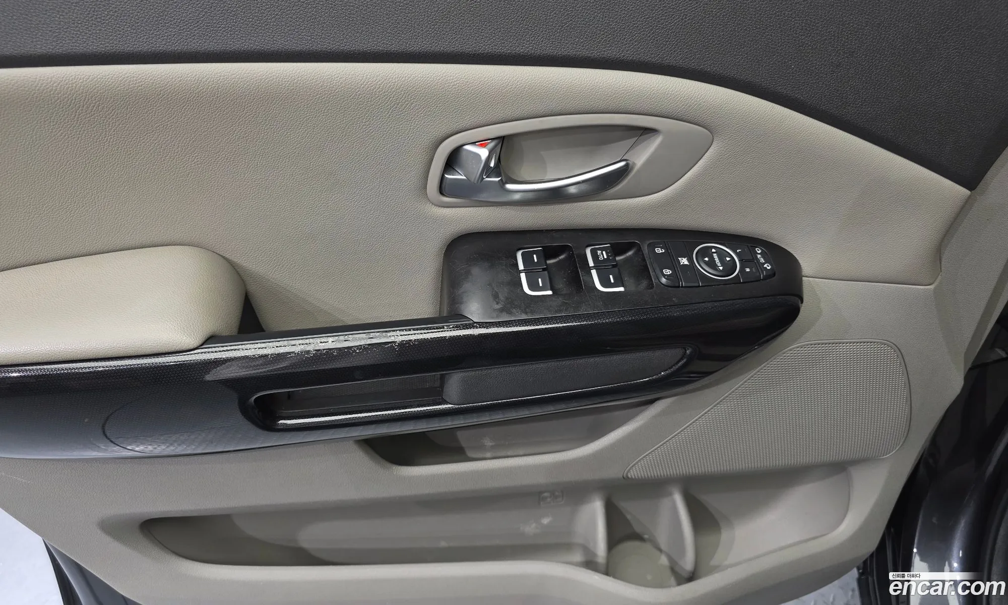 Kia Carnival 2014 KNAMC81ABFS029365 — 16