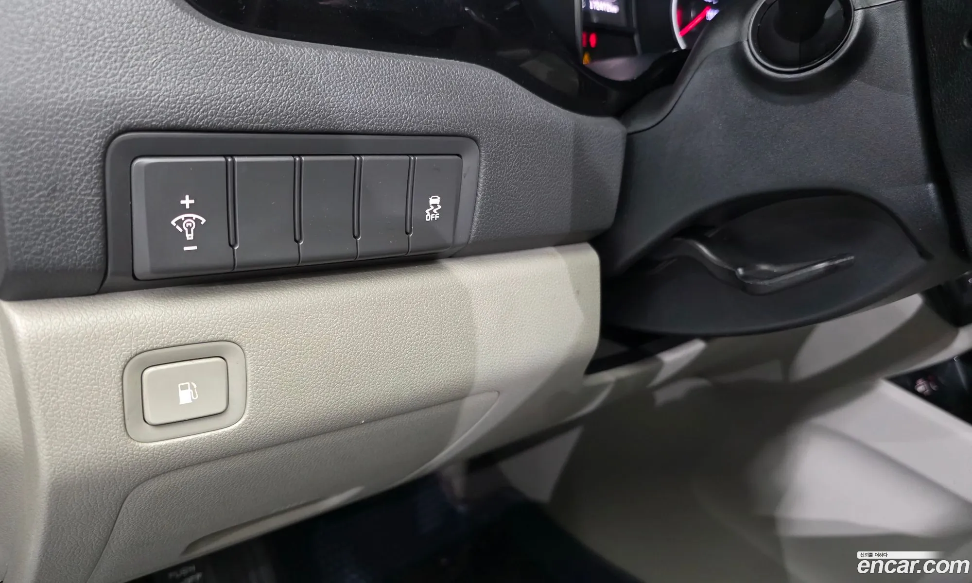 Kia Carnival 2014 KNAMC81ABFS029365 — 7