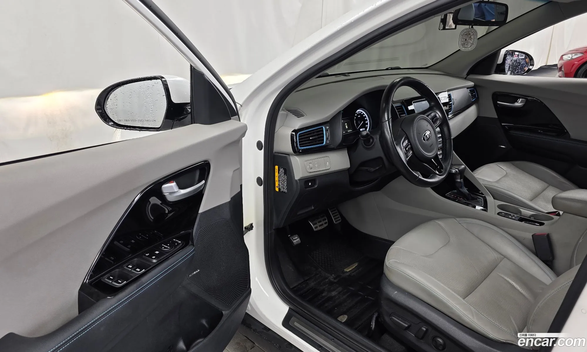 Kia Niro 2016 — 13