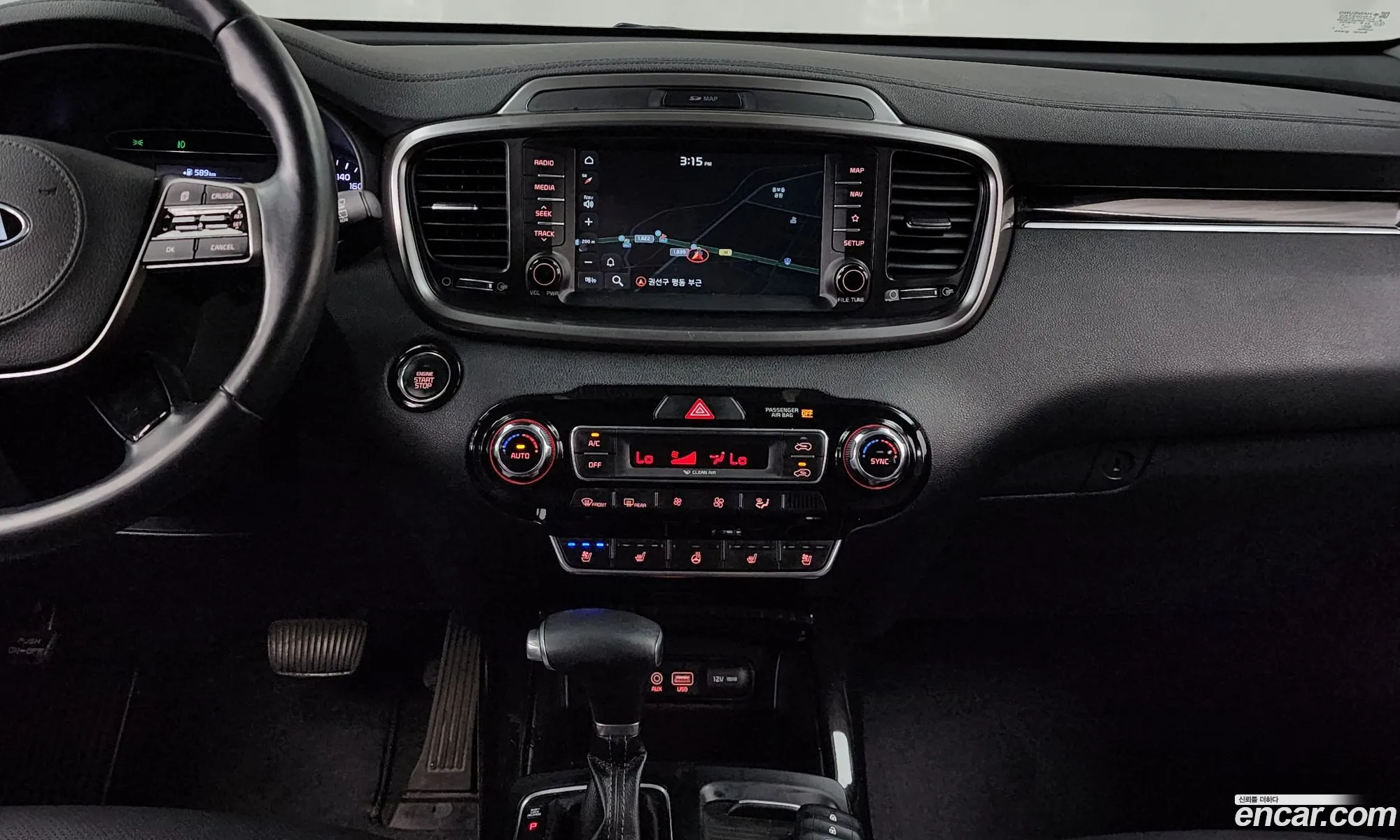 Kia Sorento 2018 KNAPG81BBJA469646 — 2