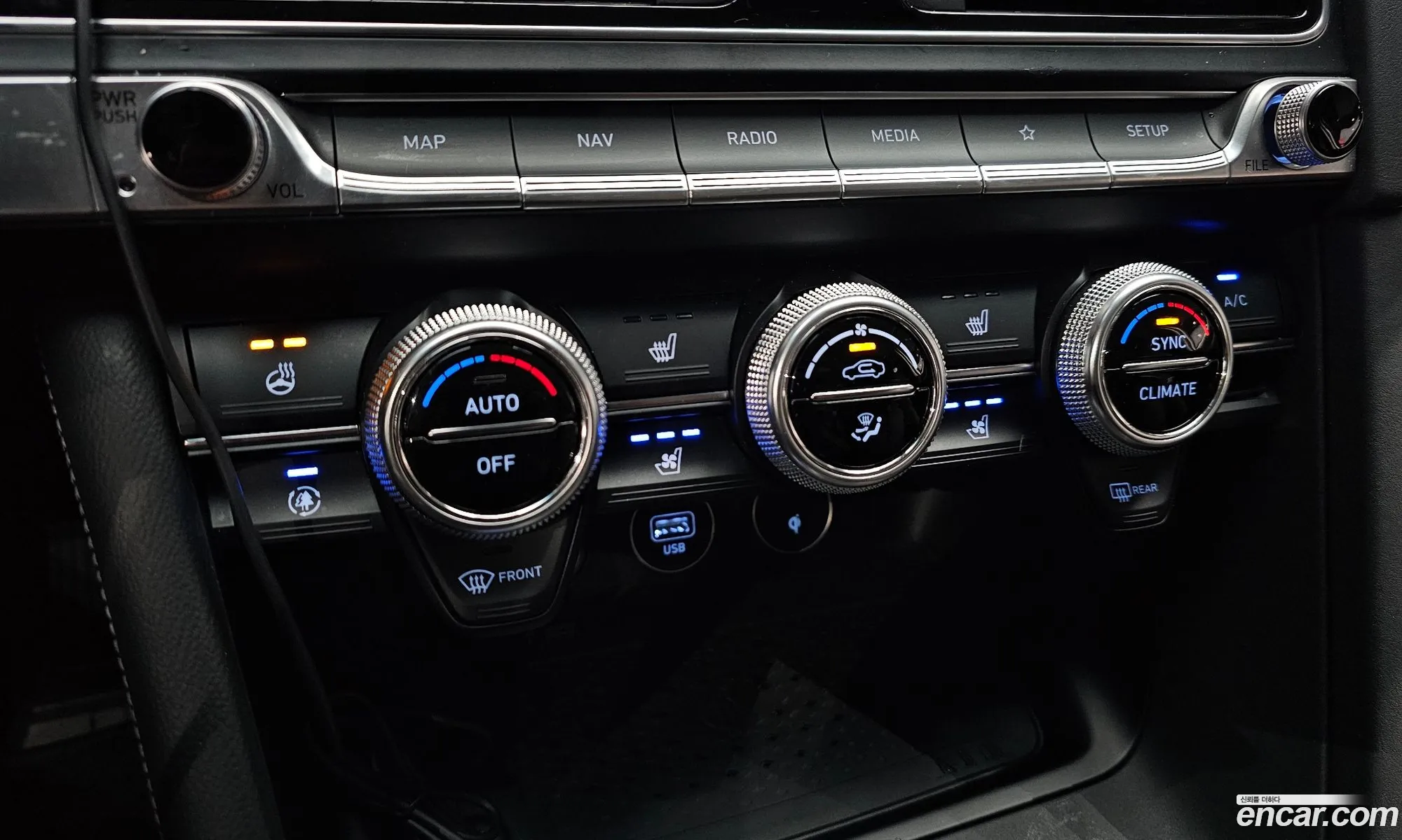 Genesis G70 2020 — 17