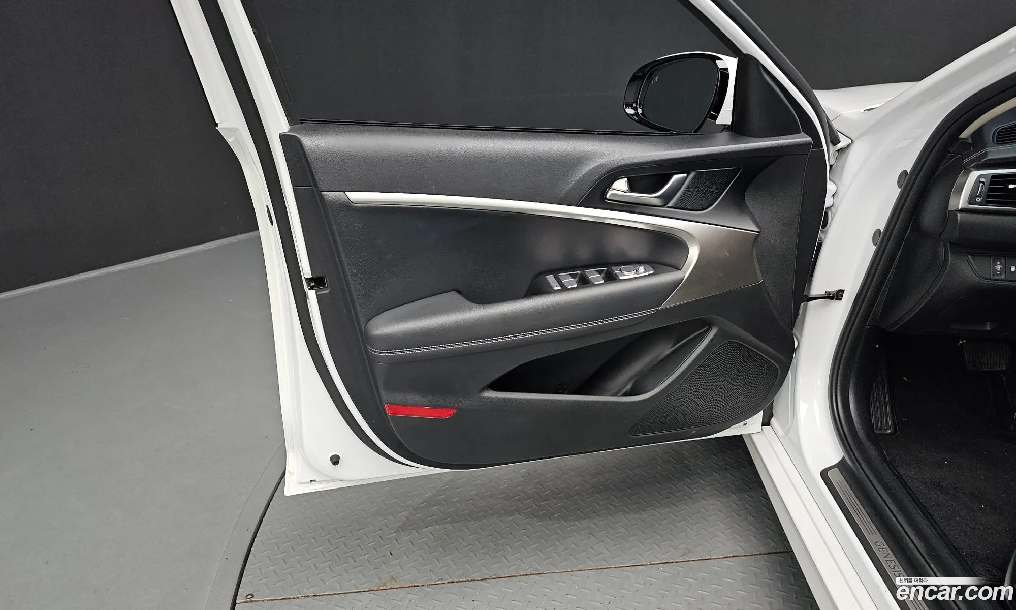 Genesis G70 2020 — 23
