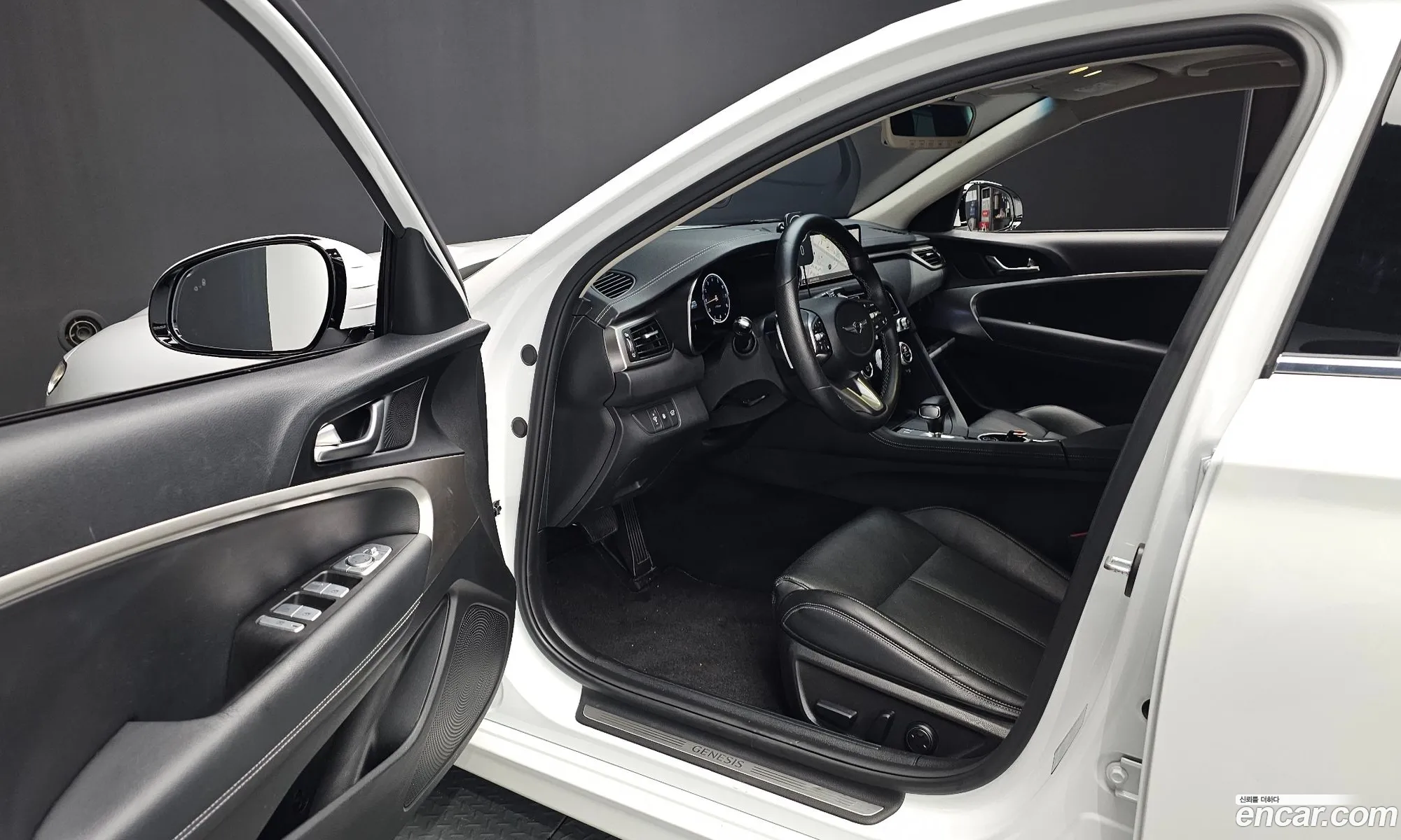 Genesis G70 2020 — 25