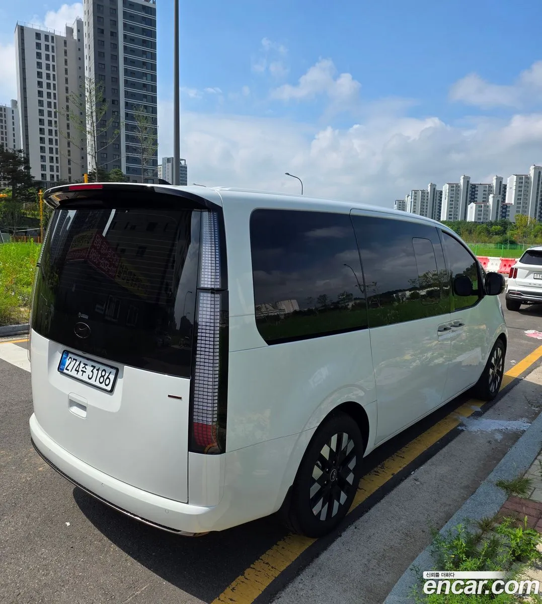 Hyundai Staria 2025 — 2