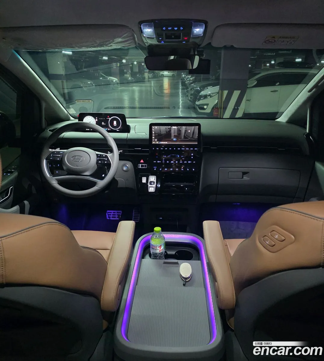 Hyundai Staria 2025 — 10