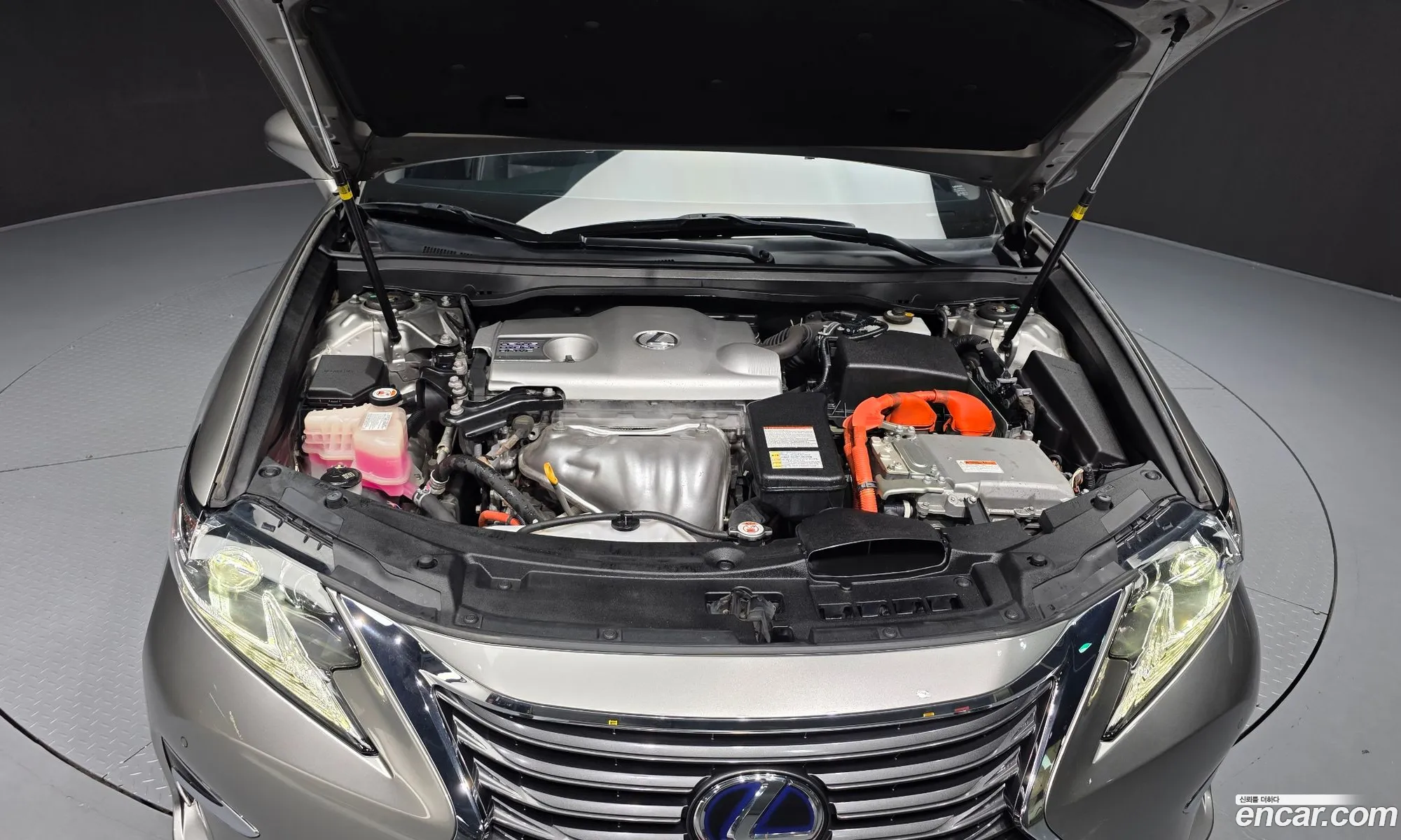 Lexus ES300h 2017 — 2