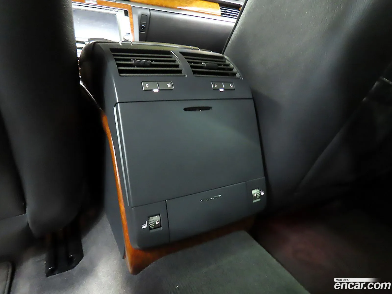 Volkswagen Phaeton 2013 — 10