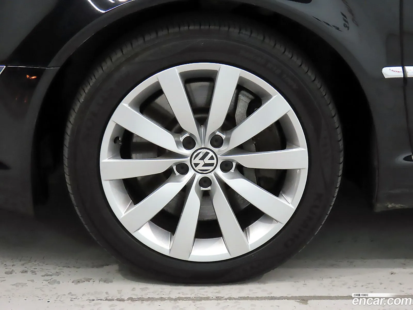 Volkswagen Phaeton 2013 — 19