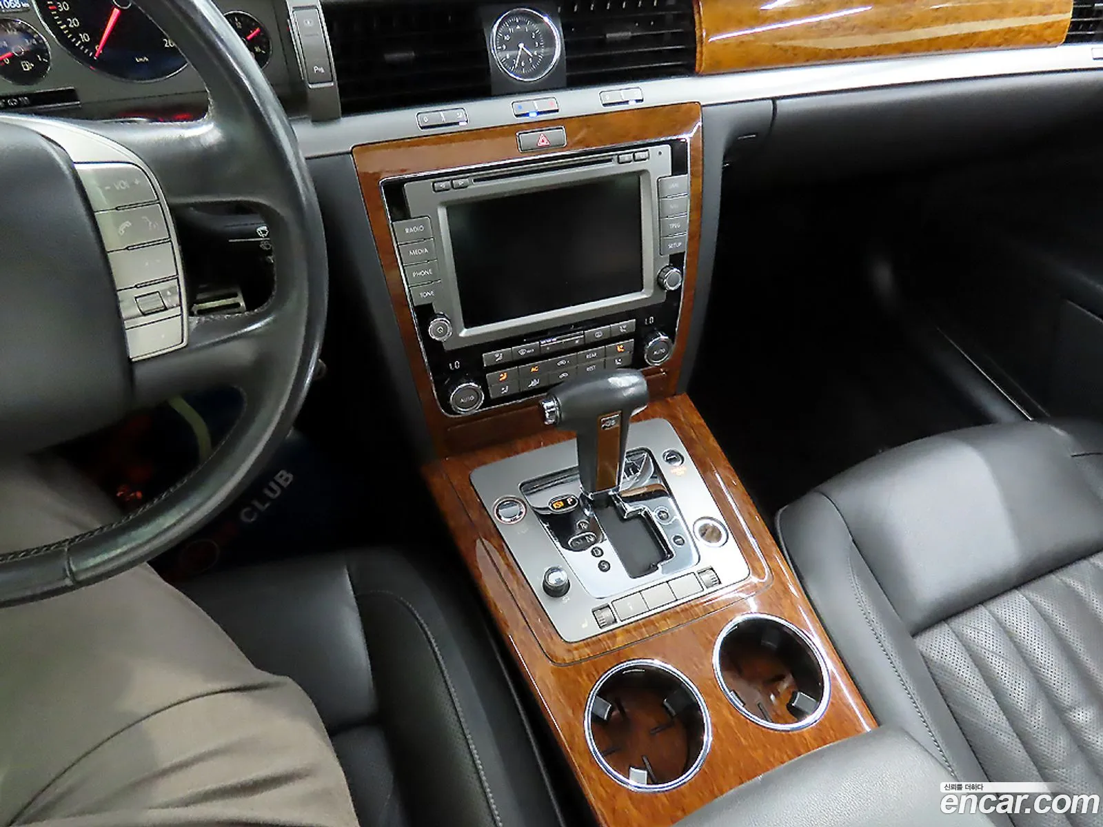 Volkswagen Phaeton 2013 — 4