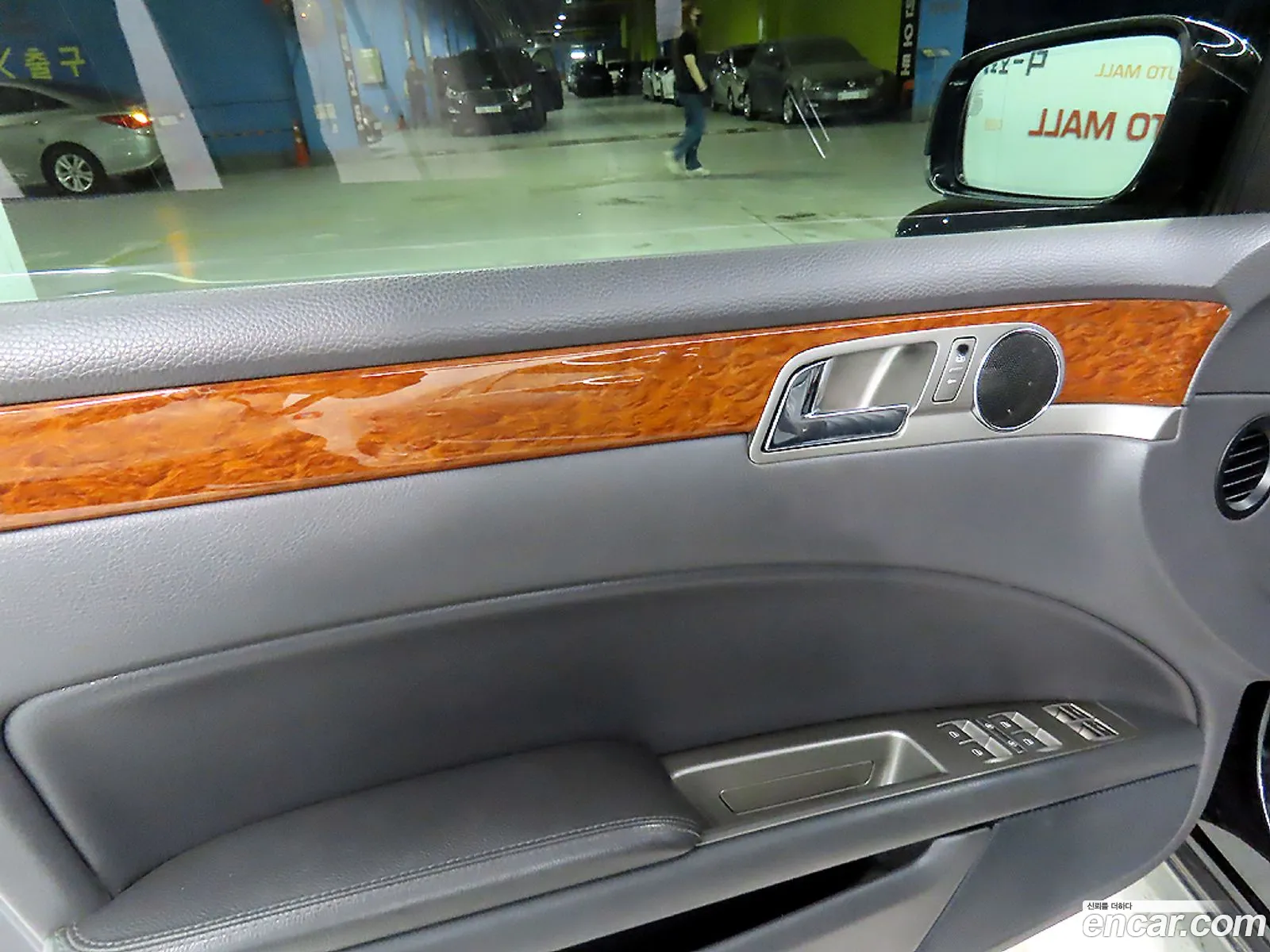 Volkswagen Phaeton 2013 — 18