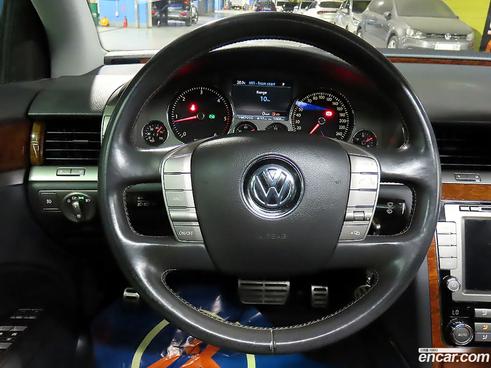 Volkswagen Phaeton 2013 — 14