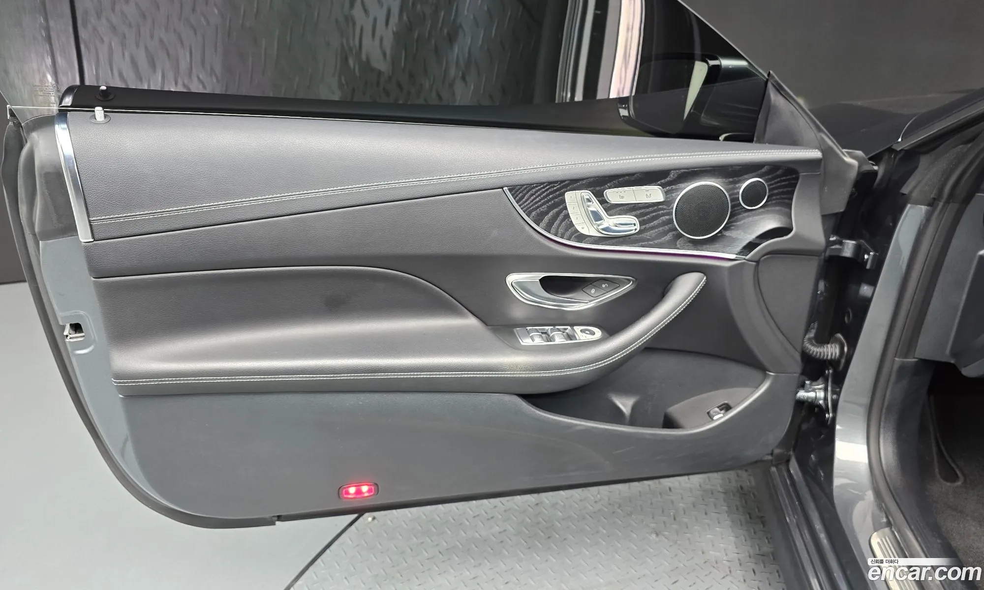 Mercedes-Benz E-Class W213 2017 — 30