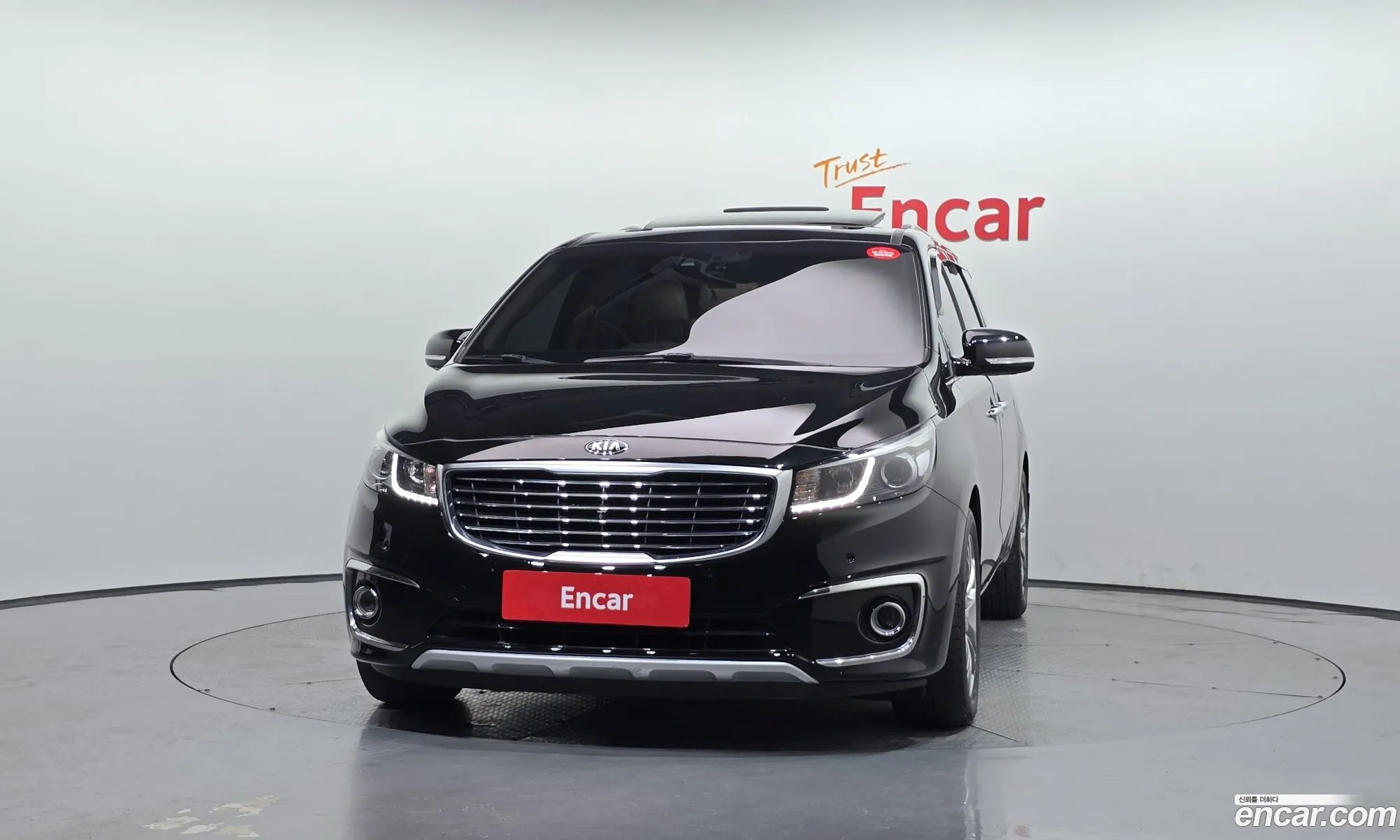 Kia Carnival 2015 — 32