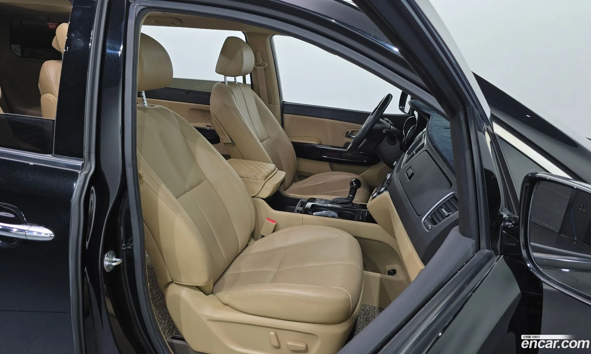 Kia Carnival 2015 — 18