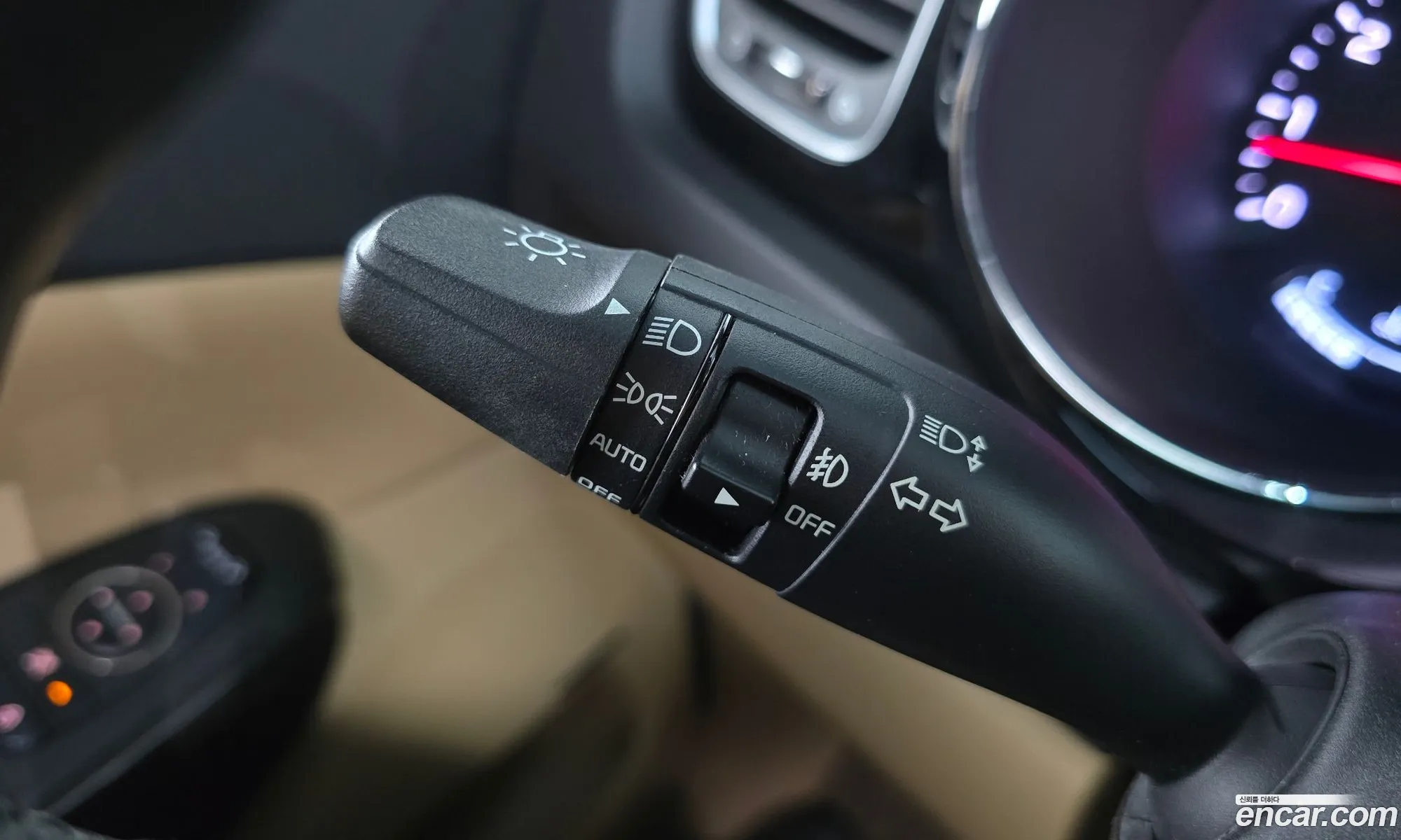 Kia Carnival 2015 — 28