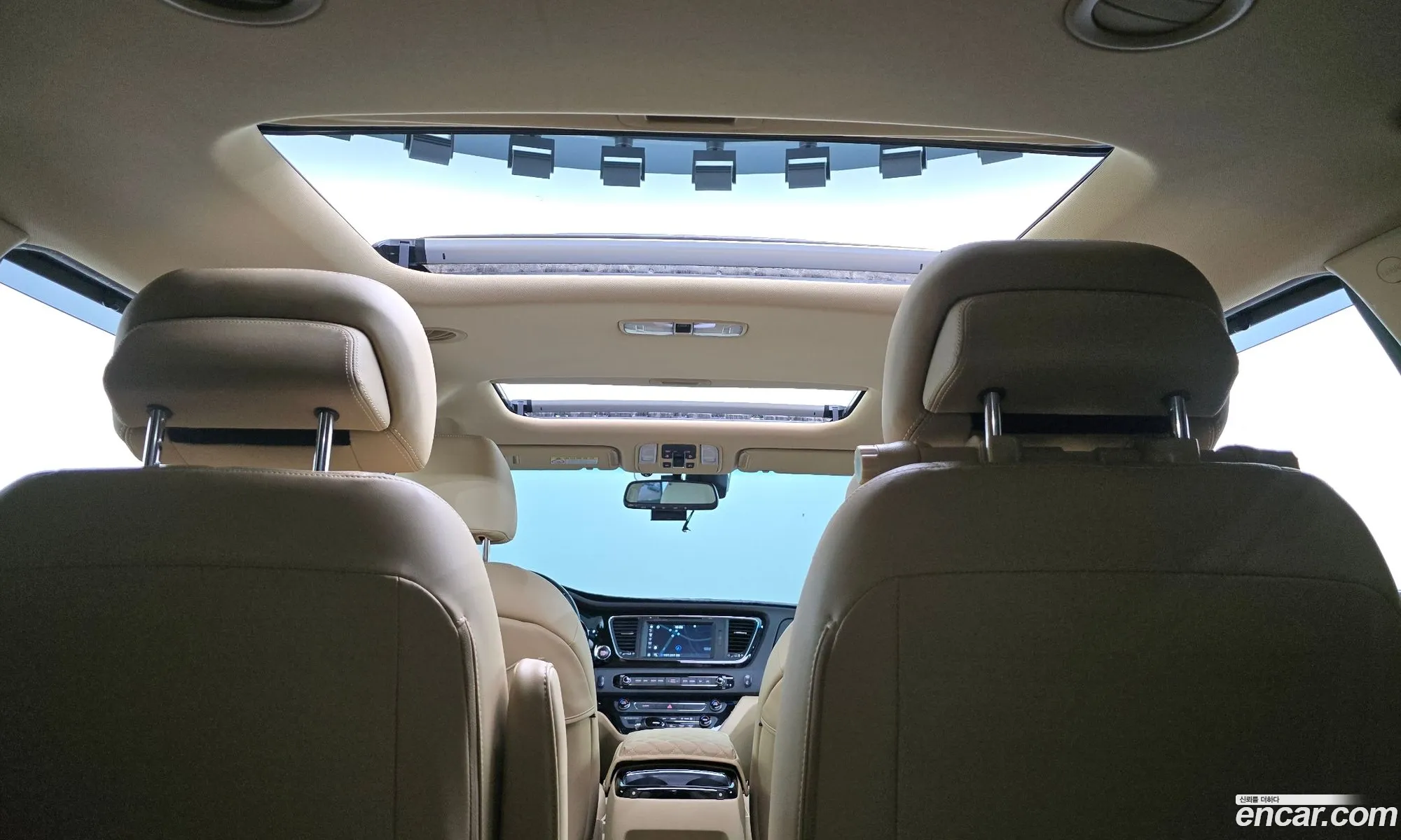 Kia Carnival 2015 — 4