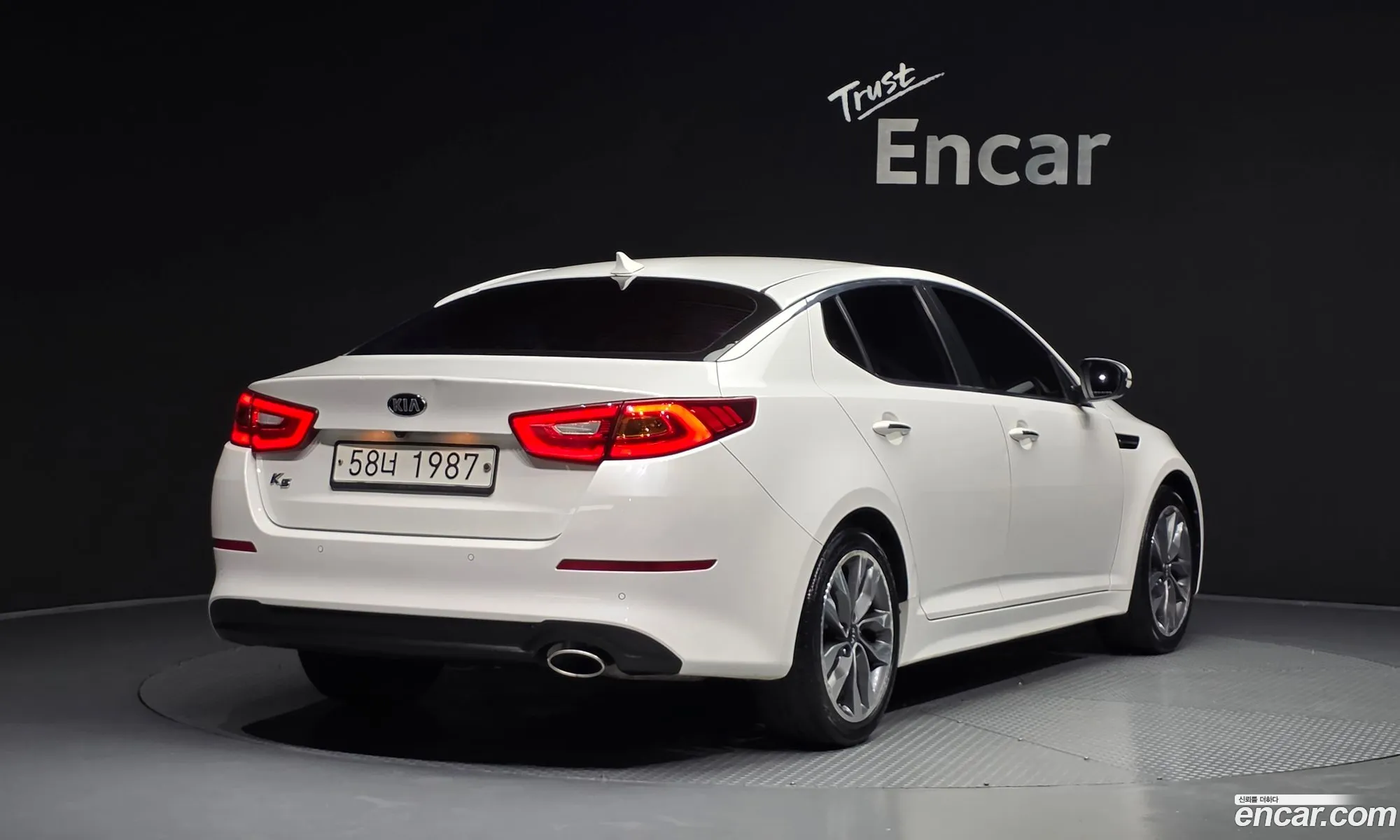 Kia K5 2015 KNAGM419BFA593491 — 24