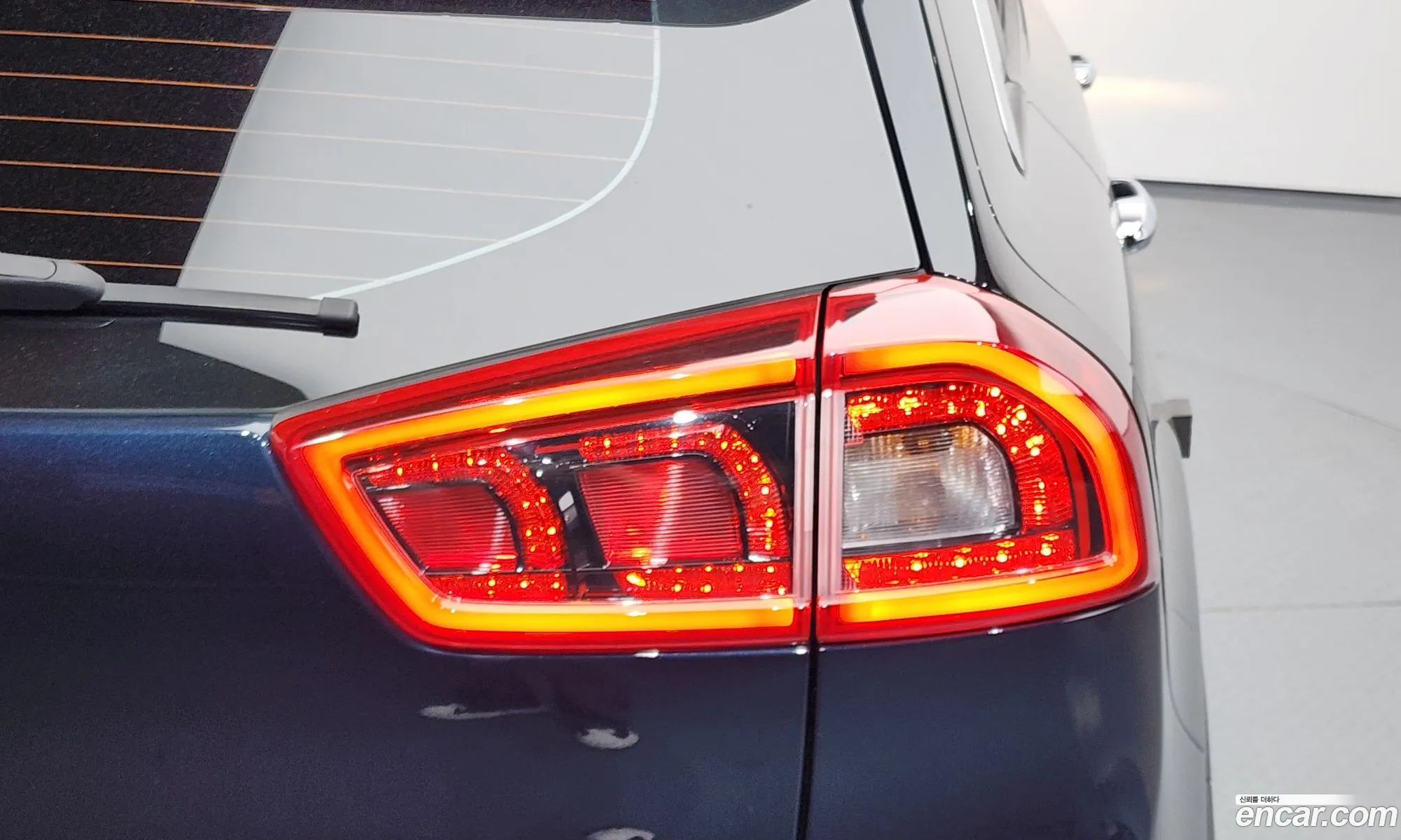 Kia Niro 2017 KNACB81CGHA062047 — 2