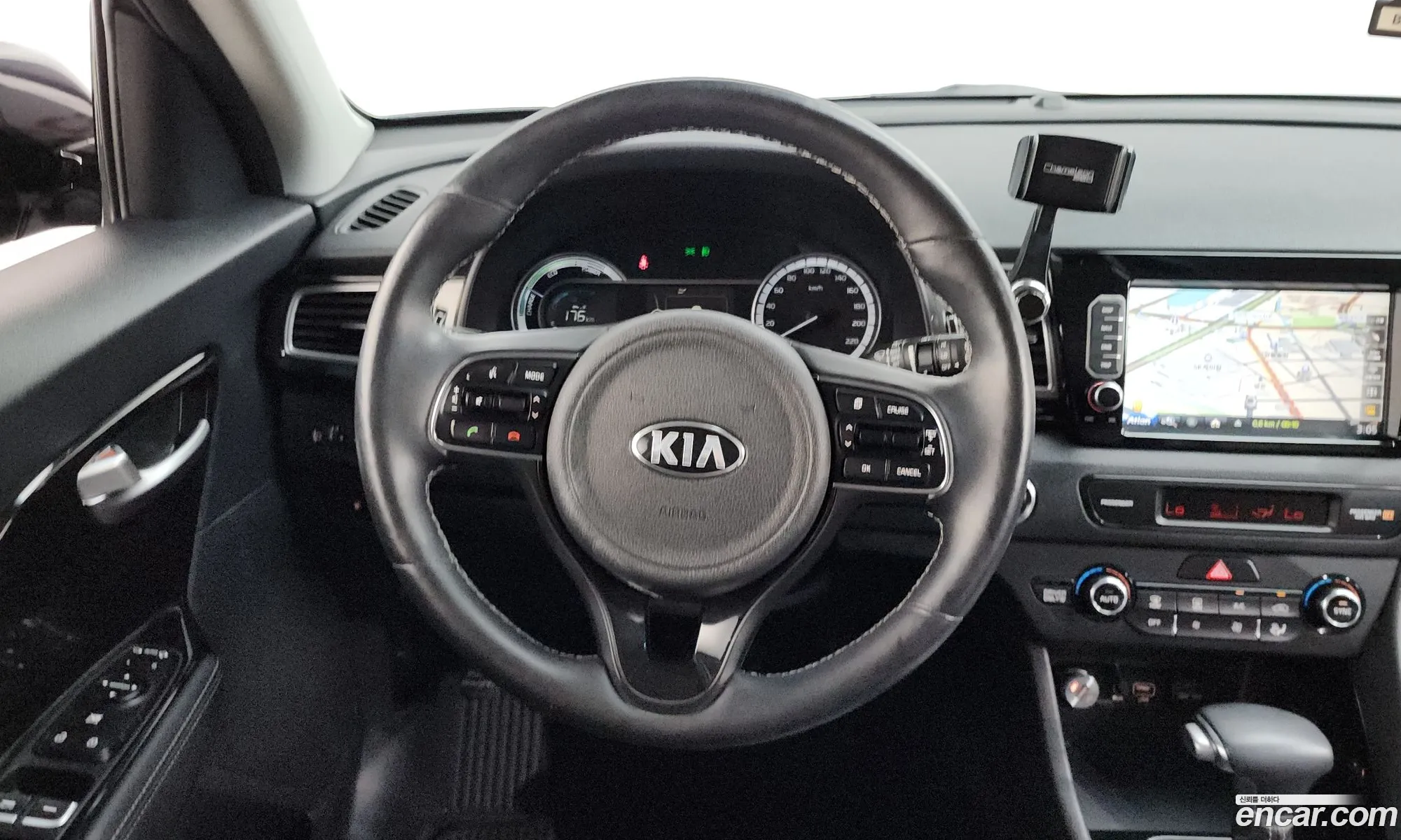 Kia Niro 2017 KNACB81CGHA062047 — 3