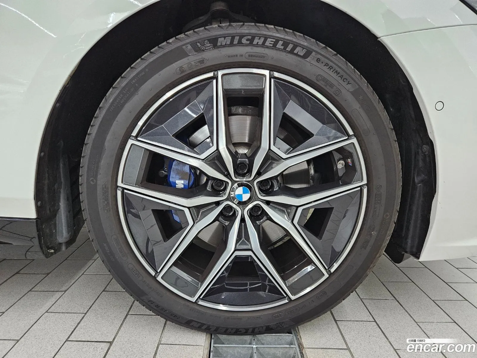 BMW 5 Series 2025 — 13