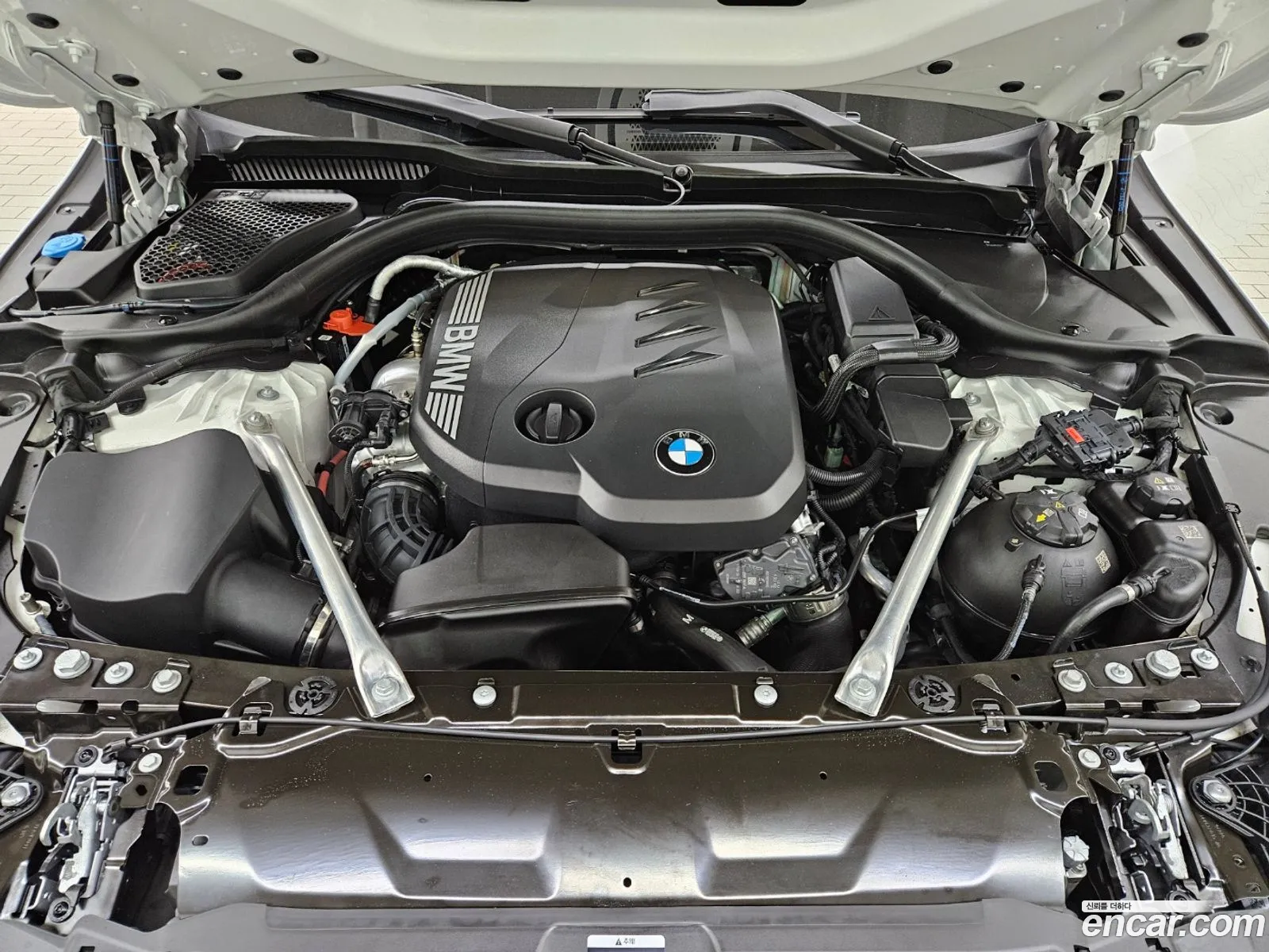 BMW 5 Series 2025 — 19