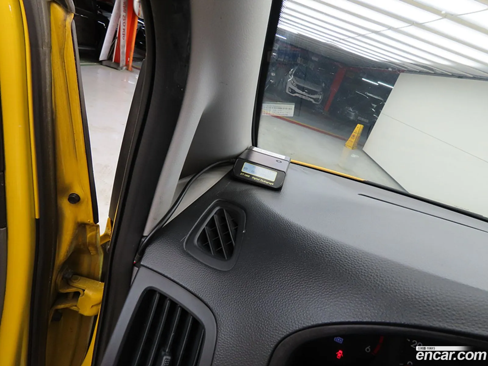 Hyundai Grand Starex 2013 — 3