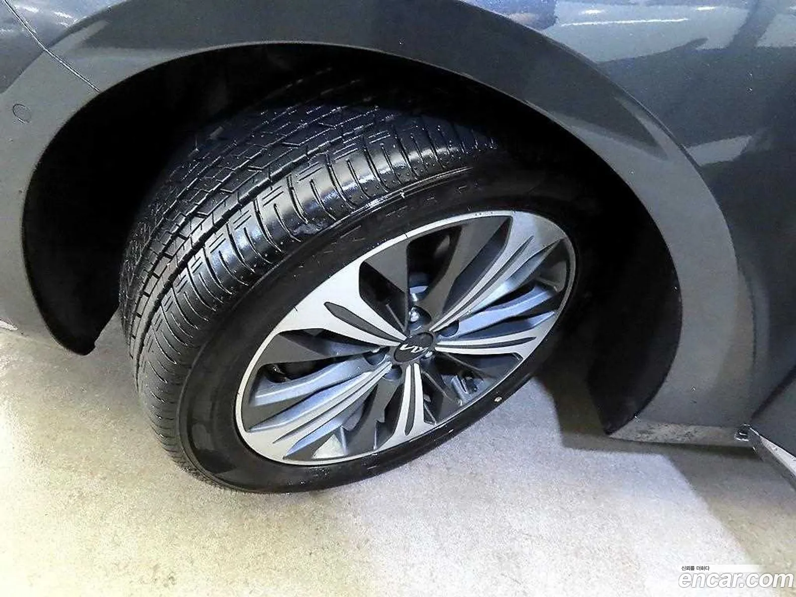 Kia K8 Hybrid 2022 — 12