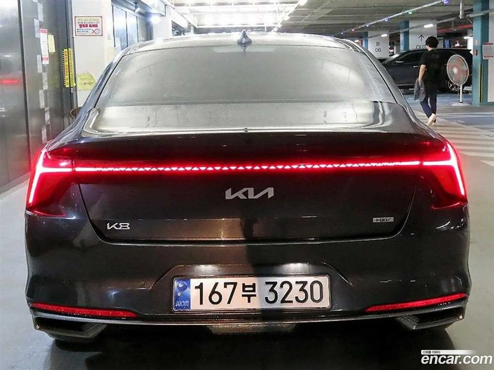 Kia K8 Hybrid 2022 — 11