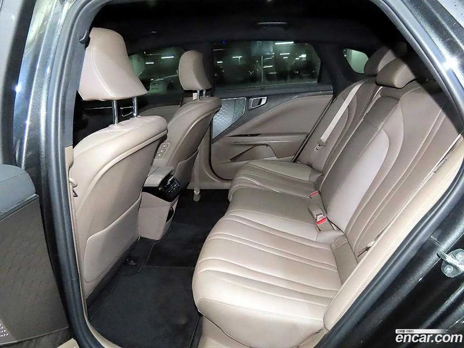 Kia K8 Hybrid 2022 — 5