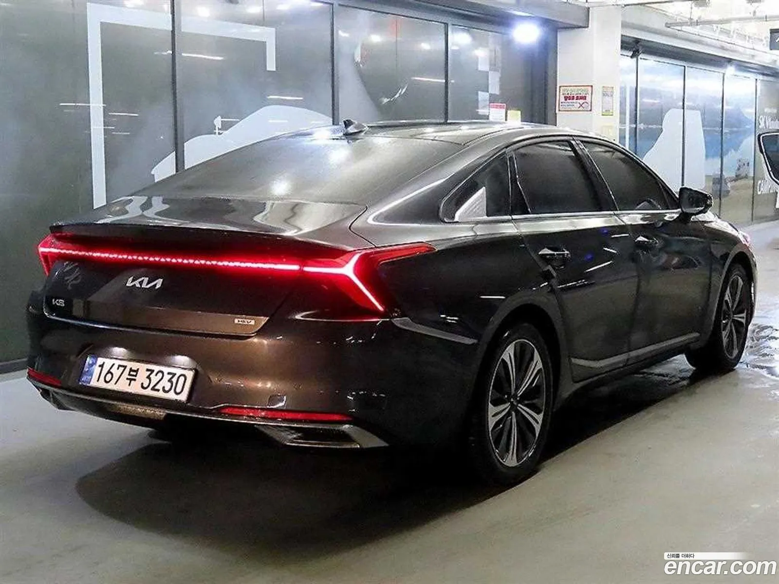 Kia K8 Hybrid 2022 — 8