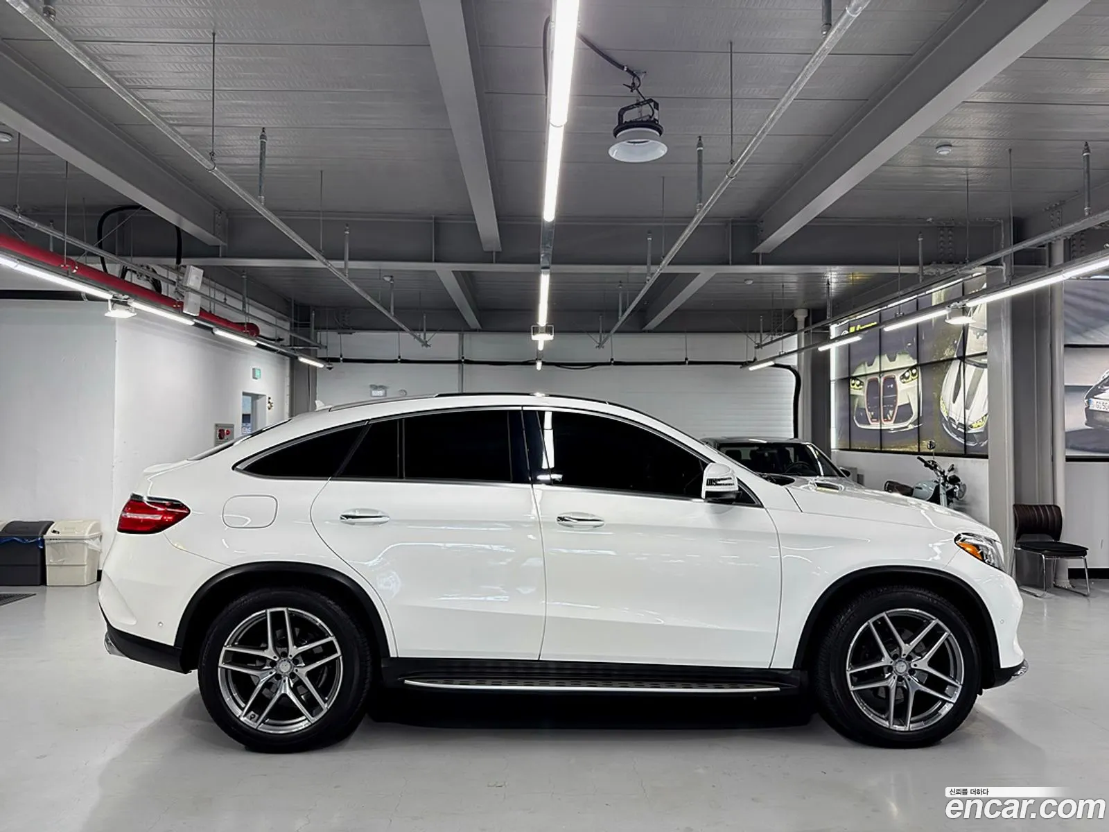 Mercedes-Benz GLE-Class W166 2017 — 17