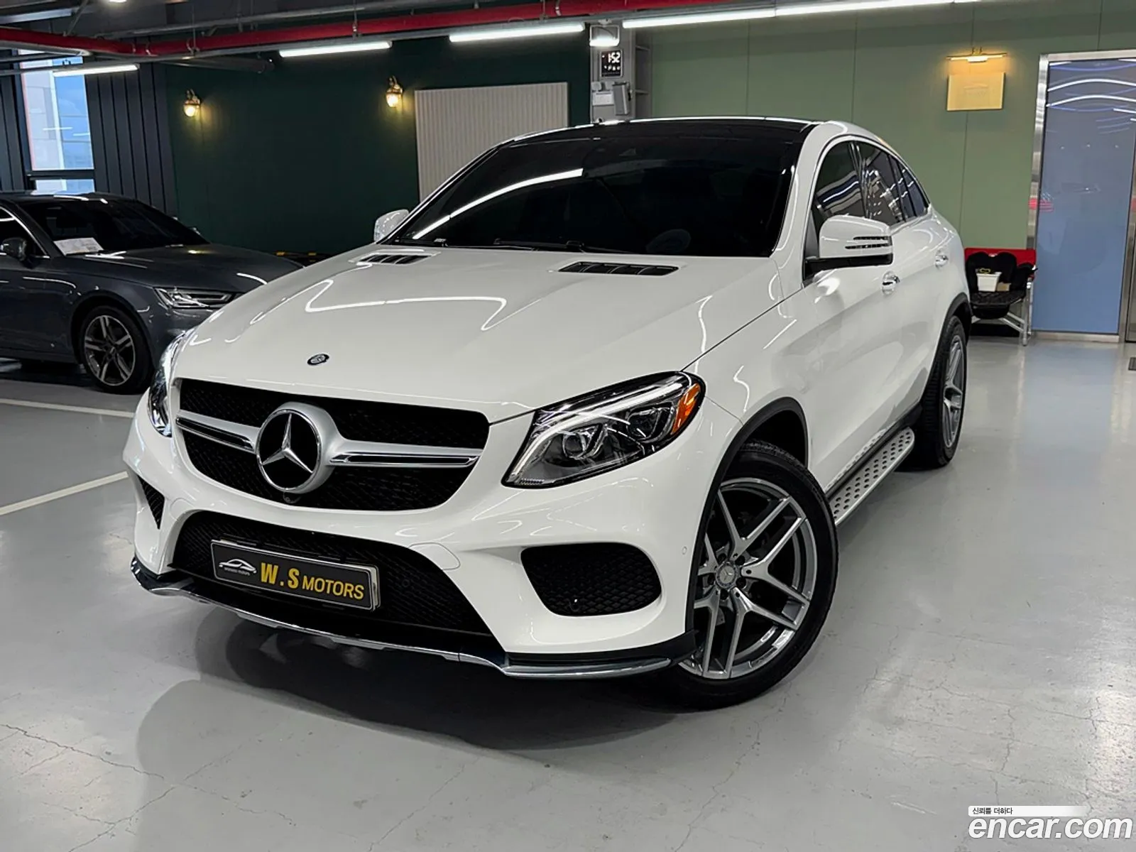Mercedes-Benz GLE-Class W166 2017 — 11