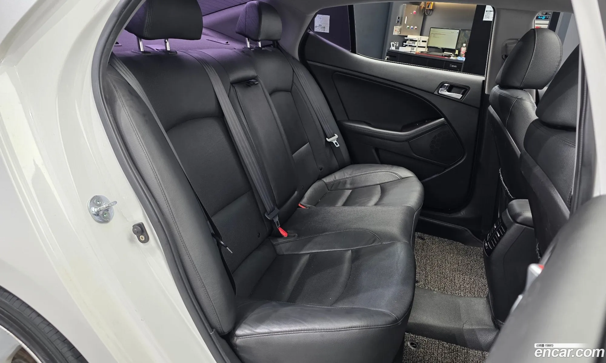 Kia K5 2013 KNAGM418BEA435671 — 2