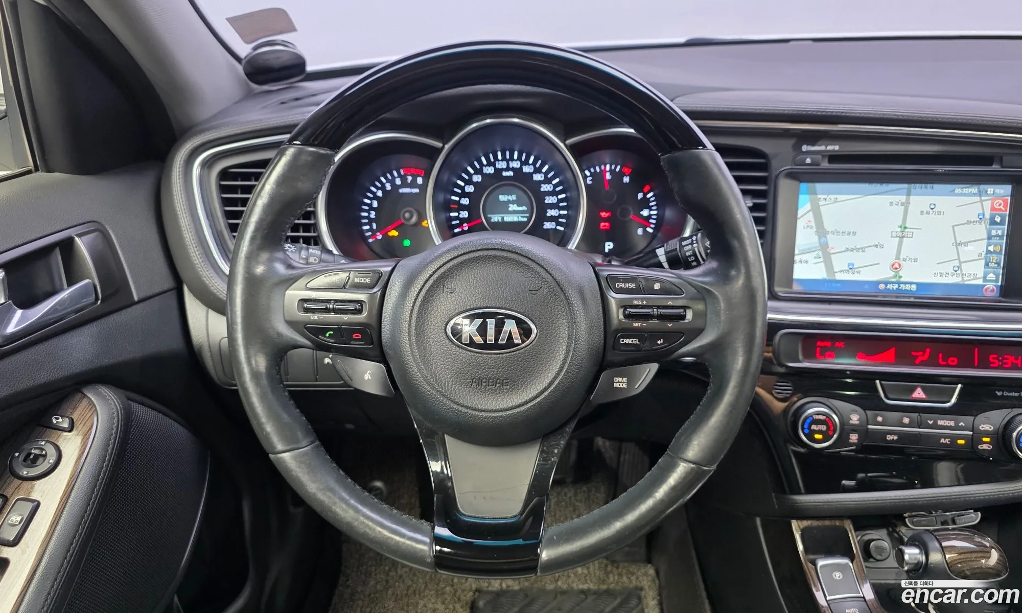 Kia K5 2013 KNAGM418BEA435671 — 17