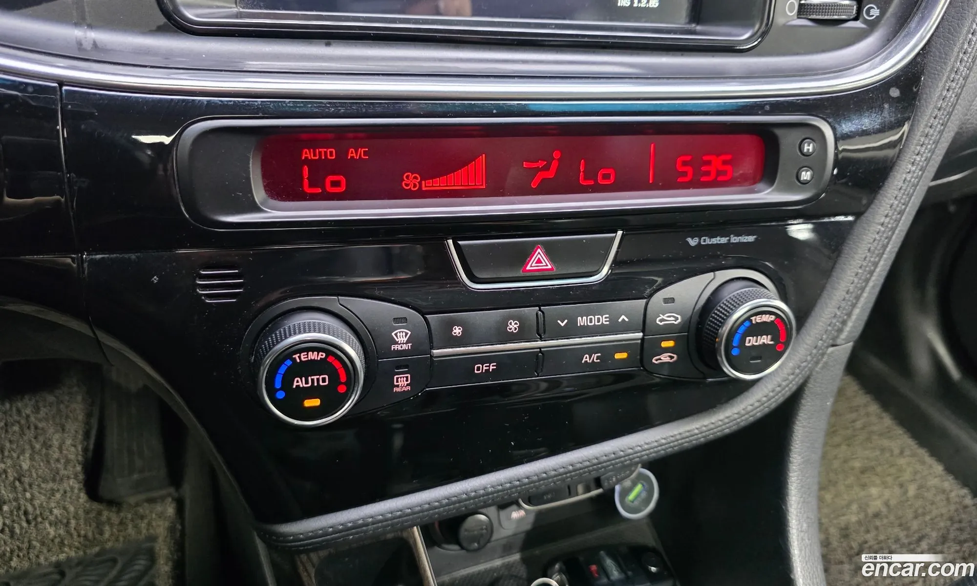 Kia K5 2013 KNAGM418BEA435671 — 31