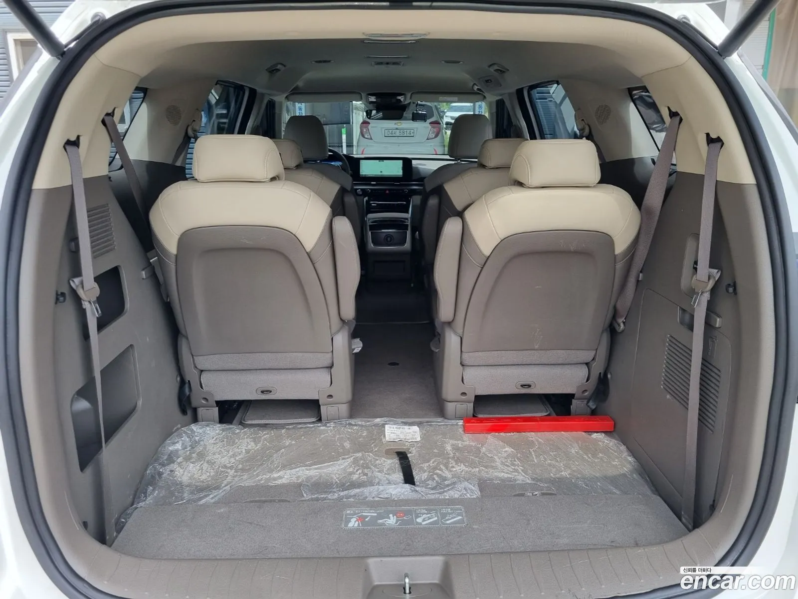 Kia Carnival 2023 — 16