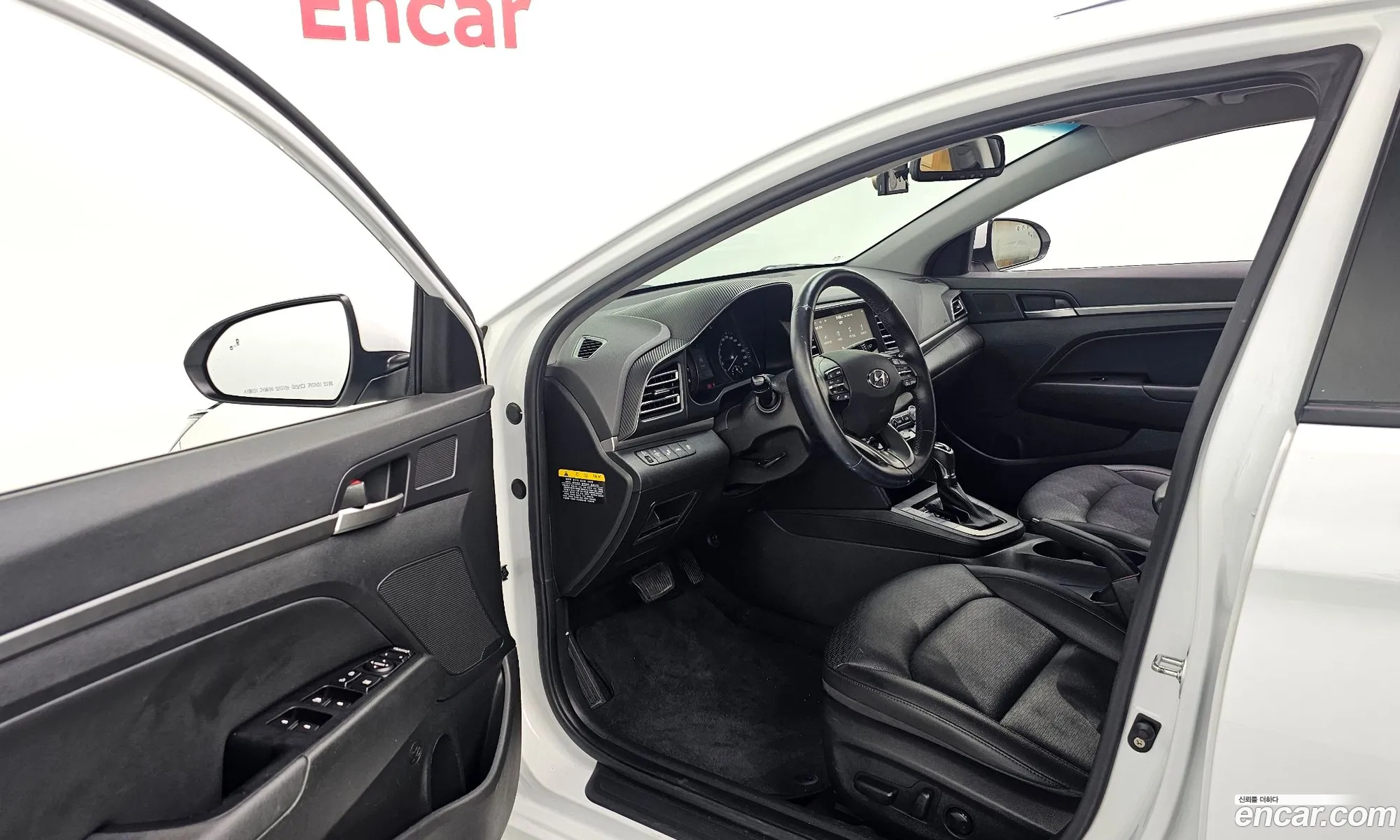 Hyundai Elantra AD 2019 — 19
