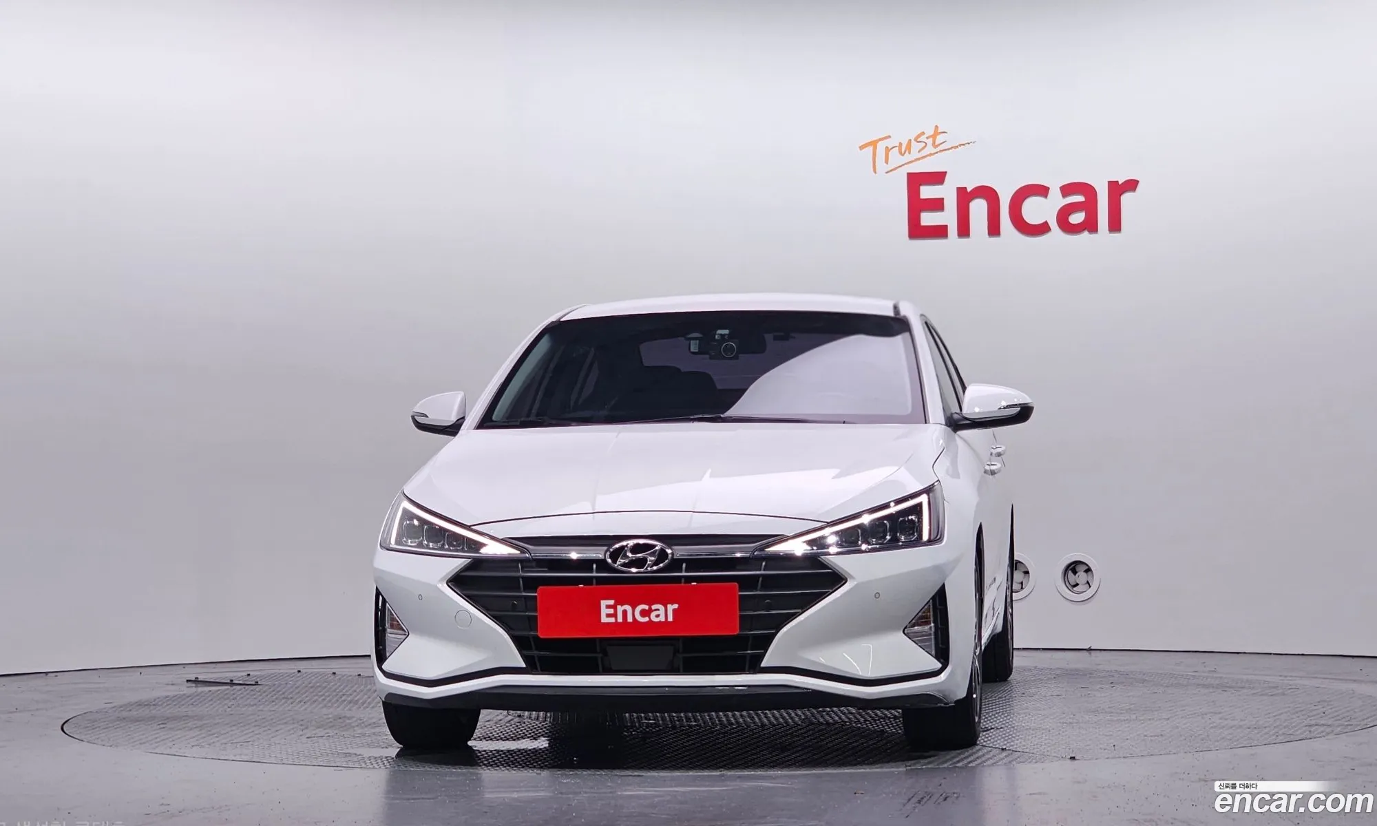 Hyundai Elantra AD 2019 — 14