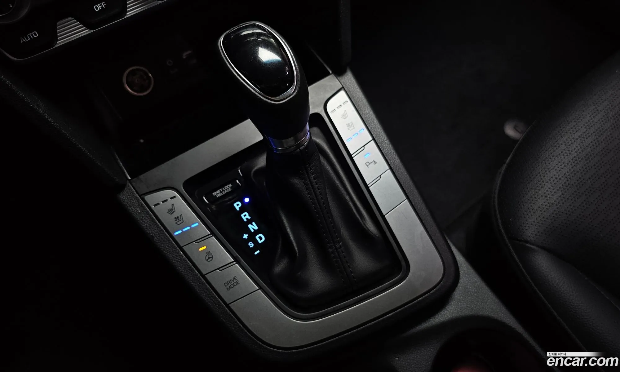Hyundai Elantra AD 2019 — 16