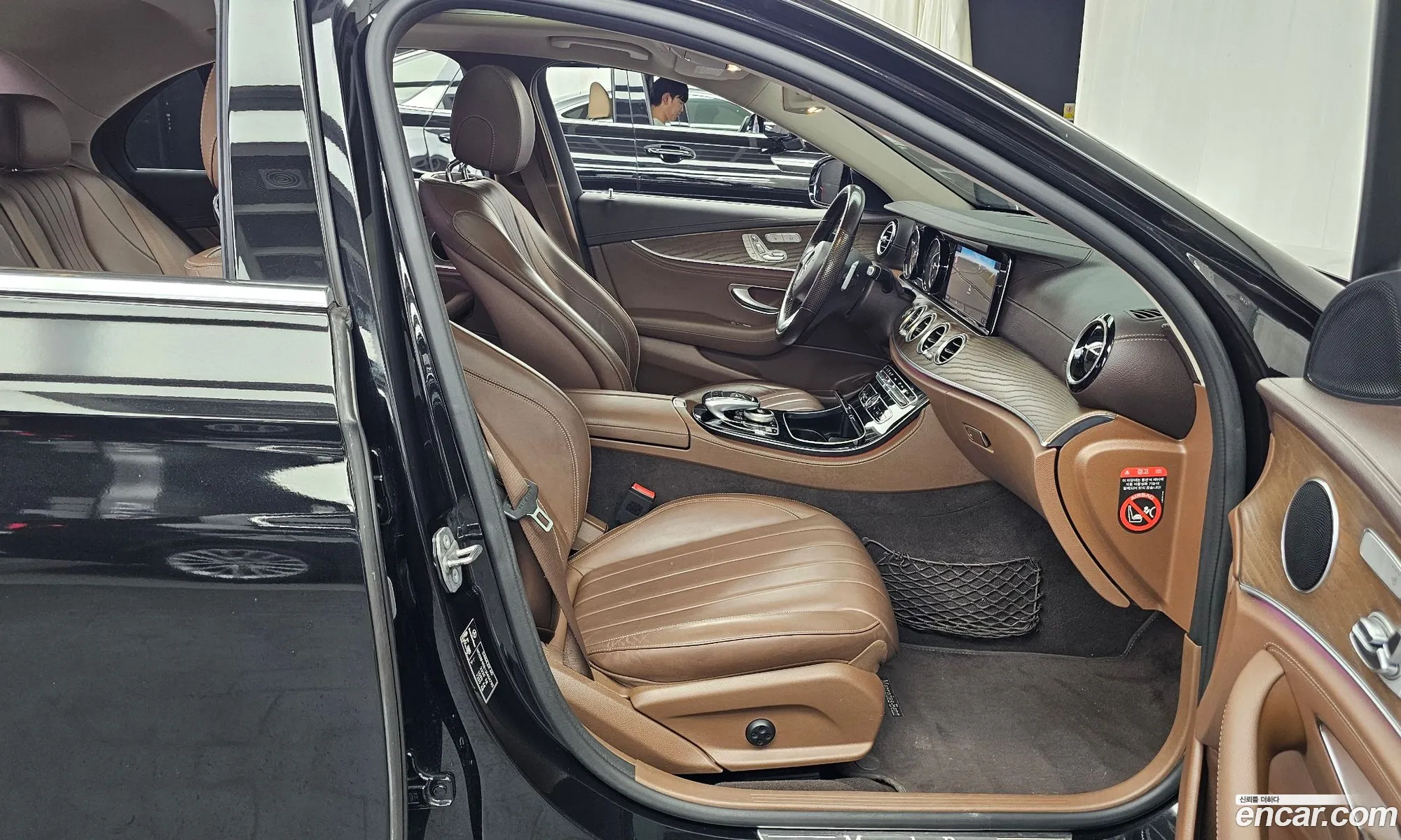 Mercedes-Benz E-Class W213 2018 — 14