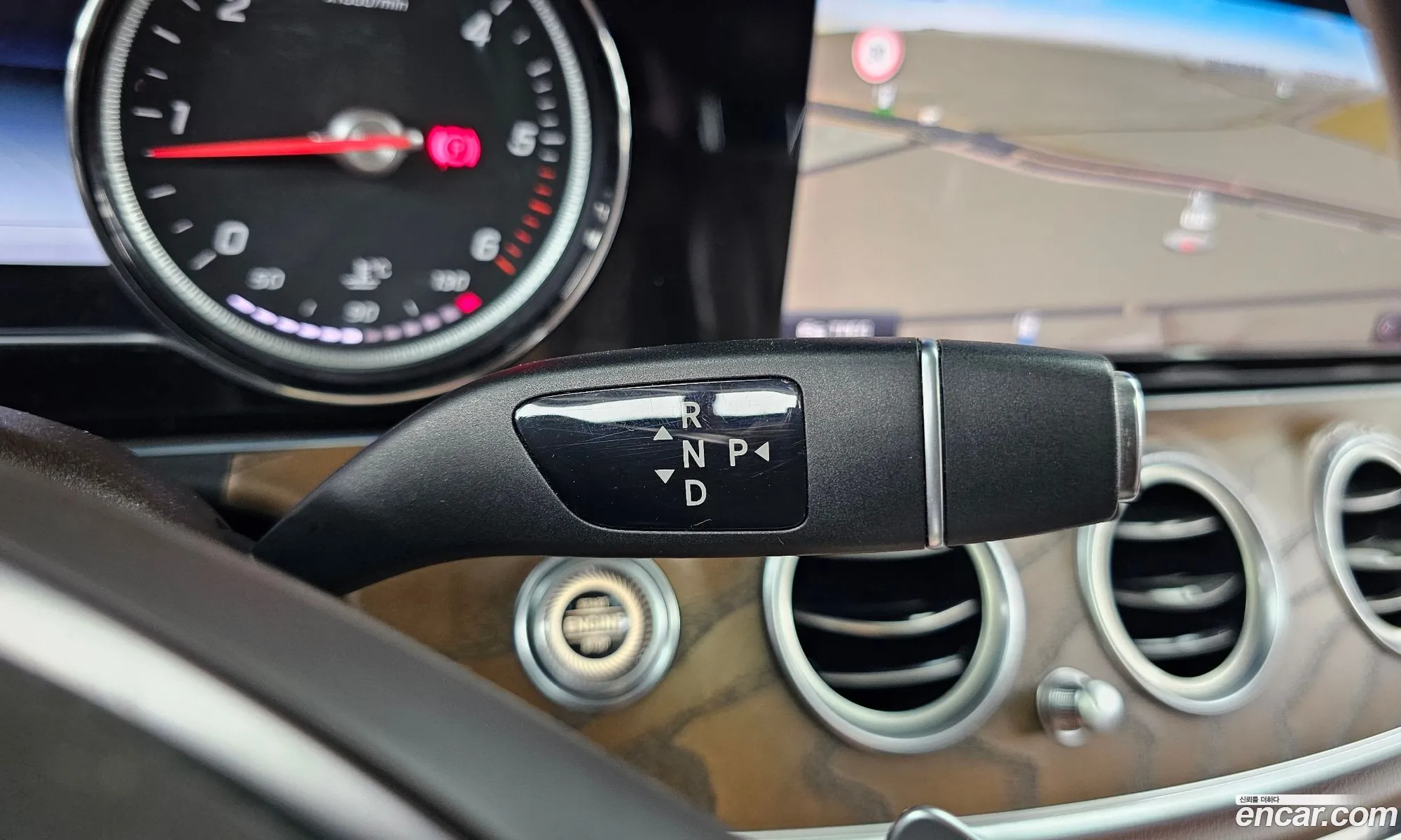 Mercedes-Benz E-Class W213 2018 — 17