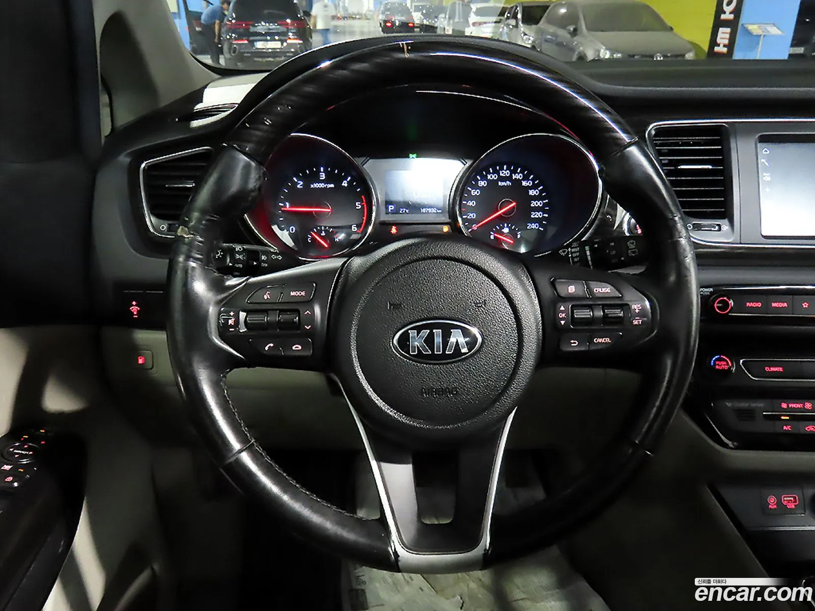 Kia Carnival 2019 — 3