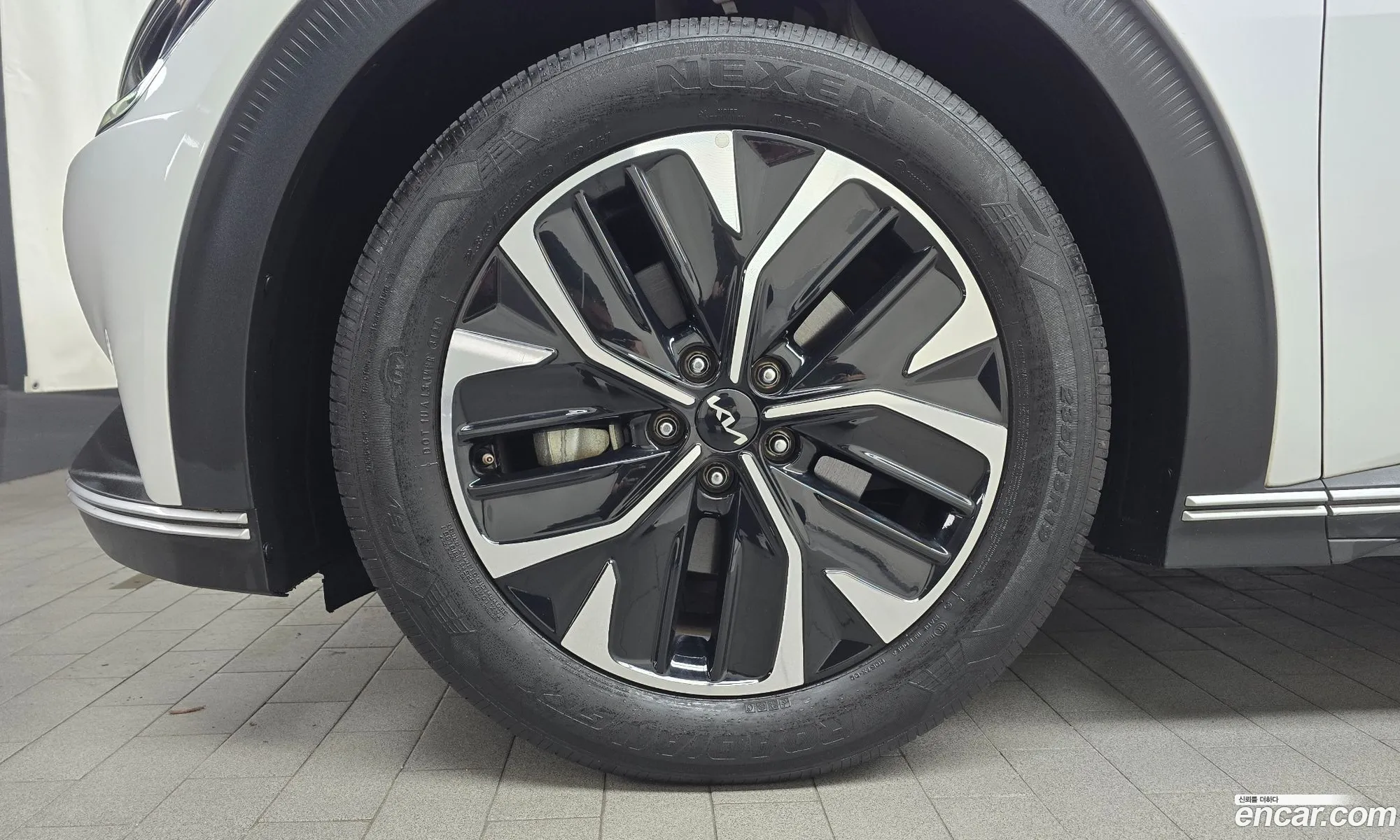 Kia EV6 2022 KNAC281AFPA104823 — 9