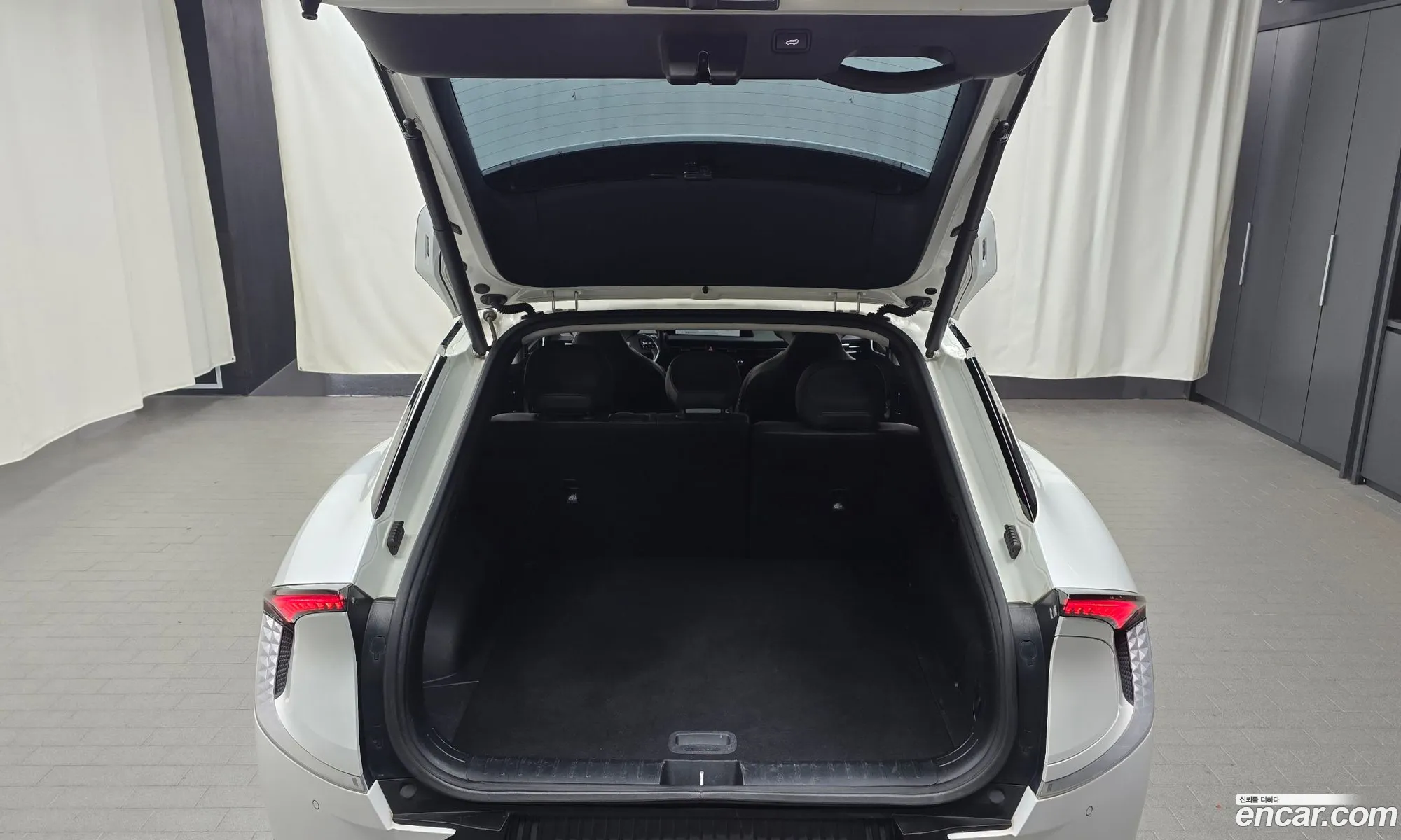Kia EV6 2022 KNAC281AFPA104823 — 15