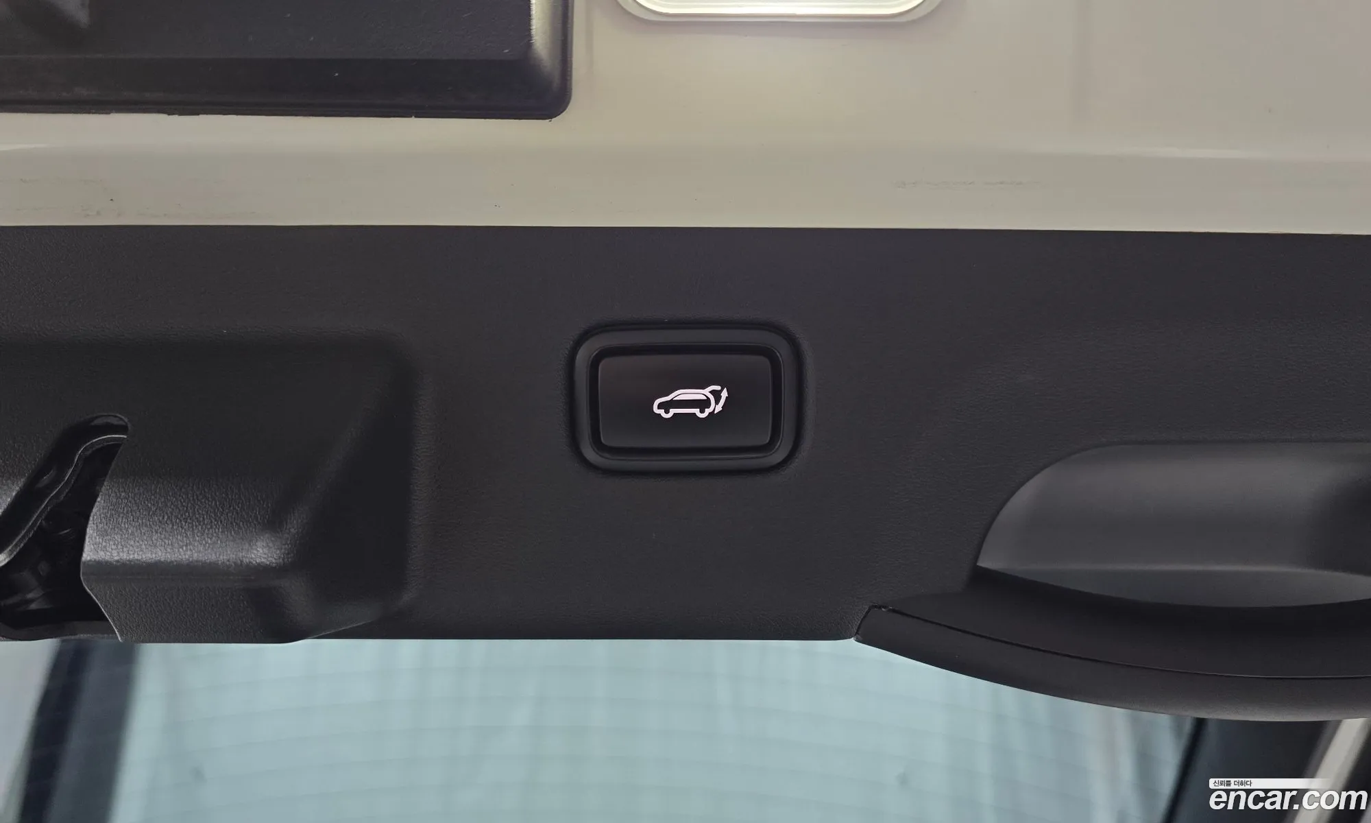Kia EV6 2022 KNAC281AFPA104823 — 25